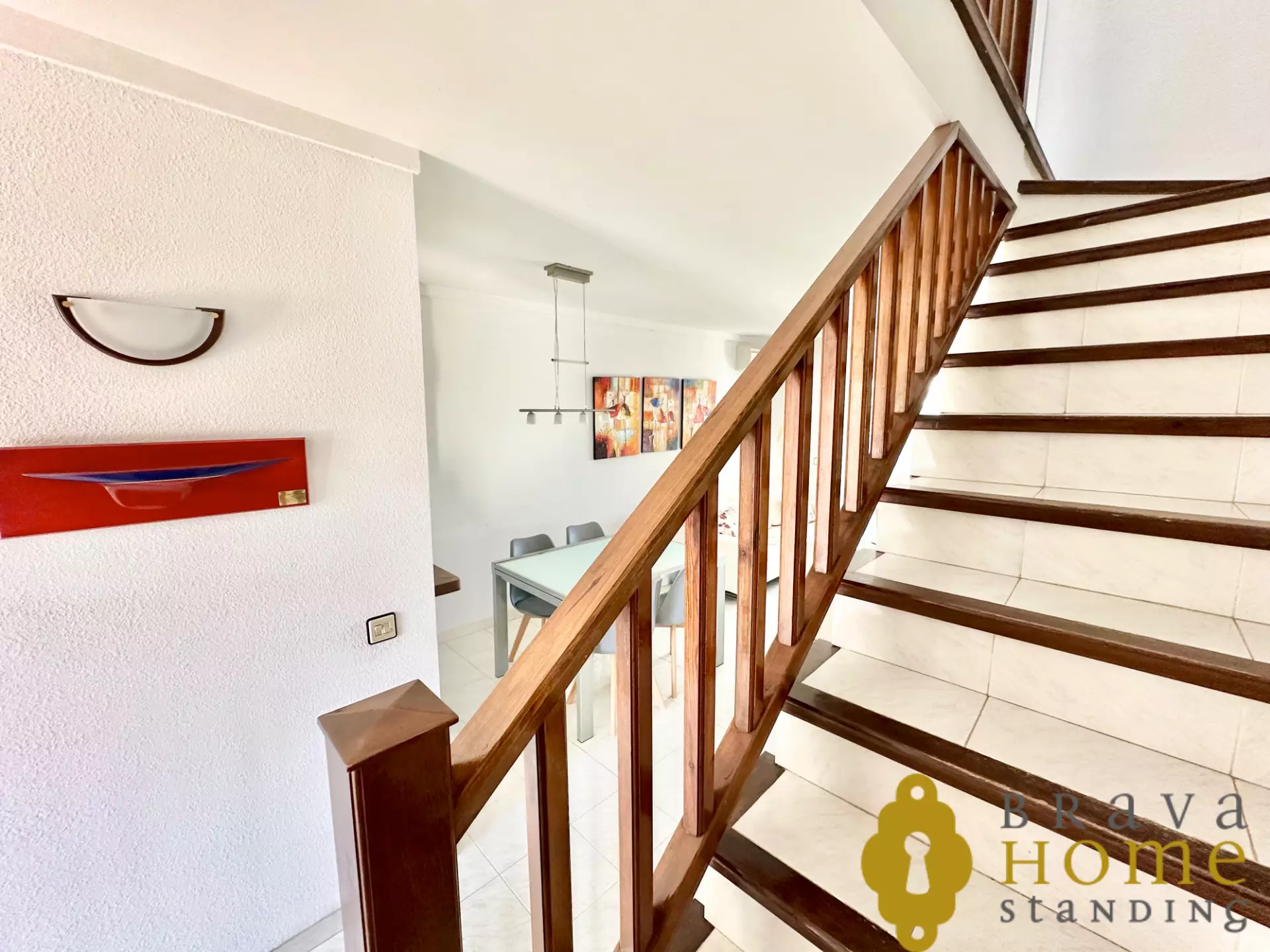 House with swimming pool and tourist license for sale in Roses – ideal investment on the Costa Brava