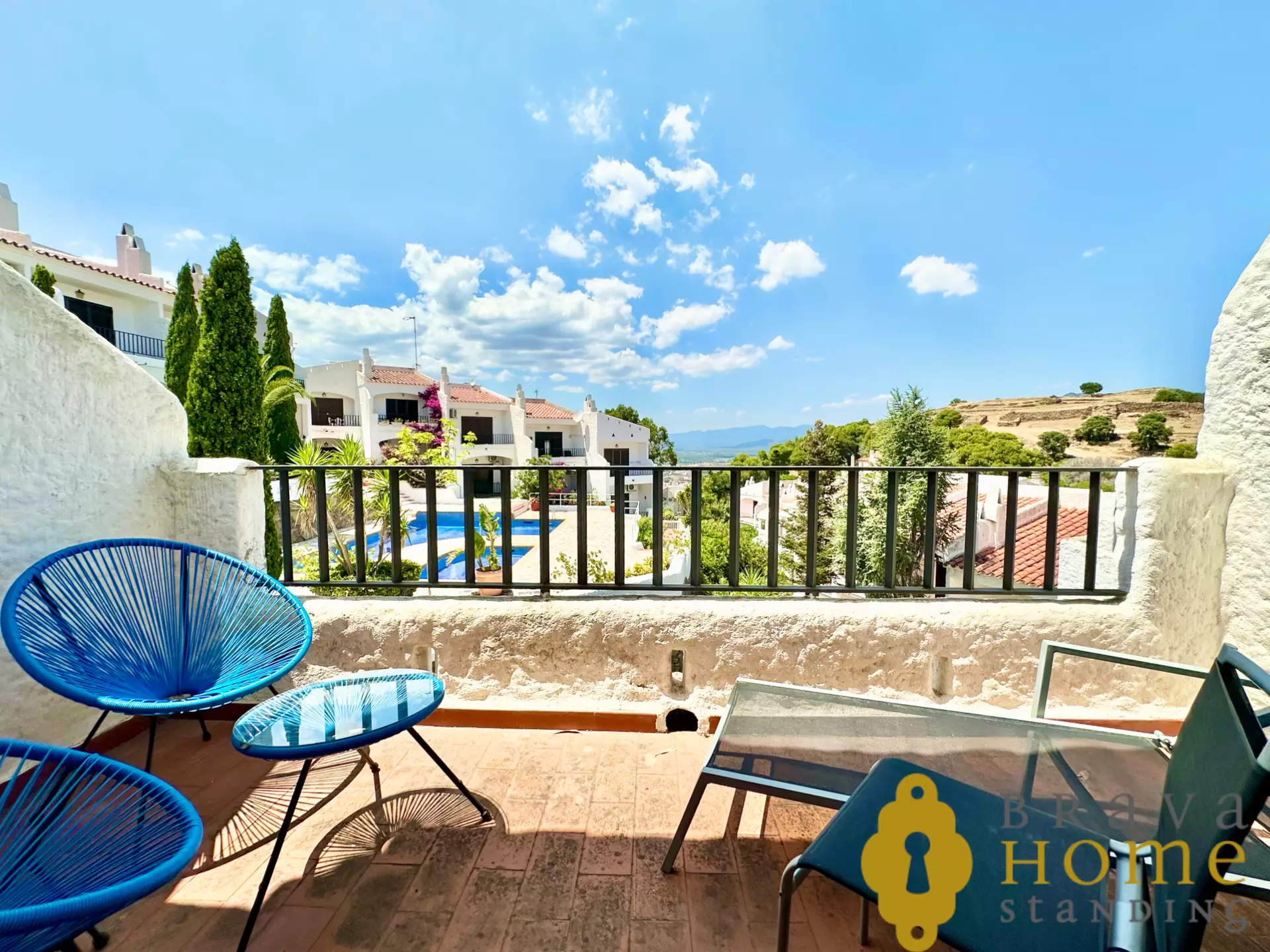 House with swimming pool and tourist license for sale in Roses – ideal investment on the Costa Brava