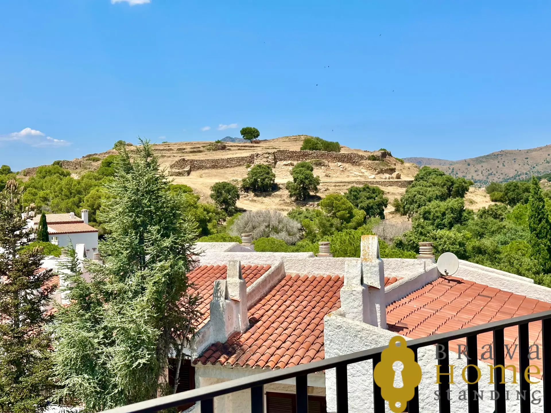 House with swimming pool and tourist license for sale in Roses – ideal investment on the Costa Brava