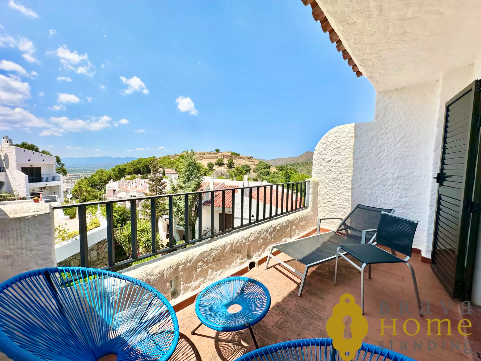 House with swimming pool and tourist license for sale in Roses – ideal investment on the Costa Brava