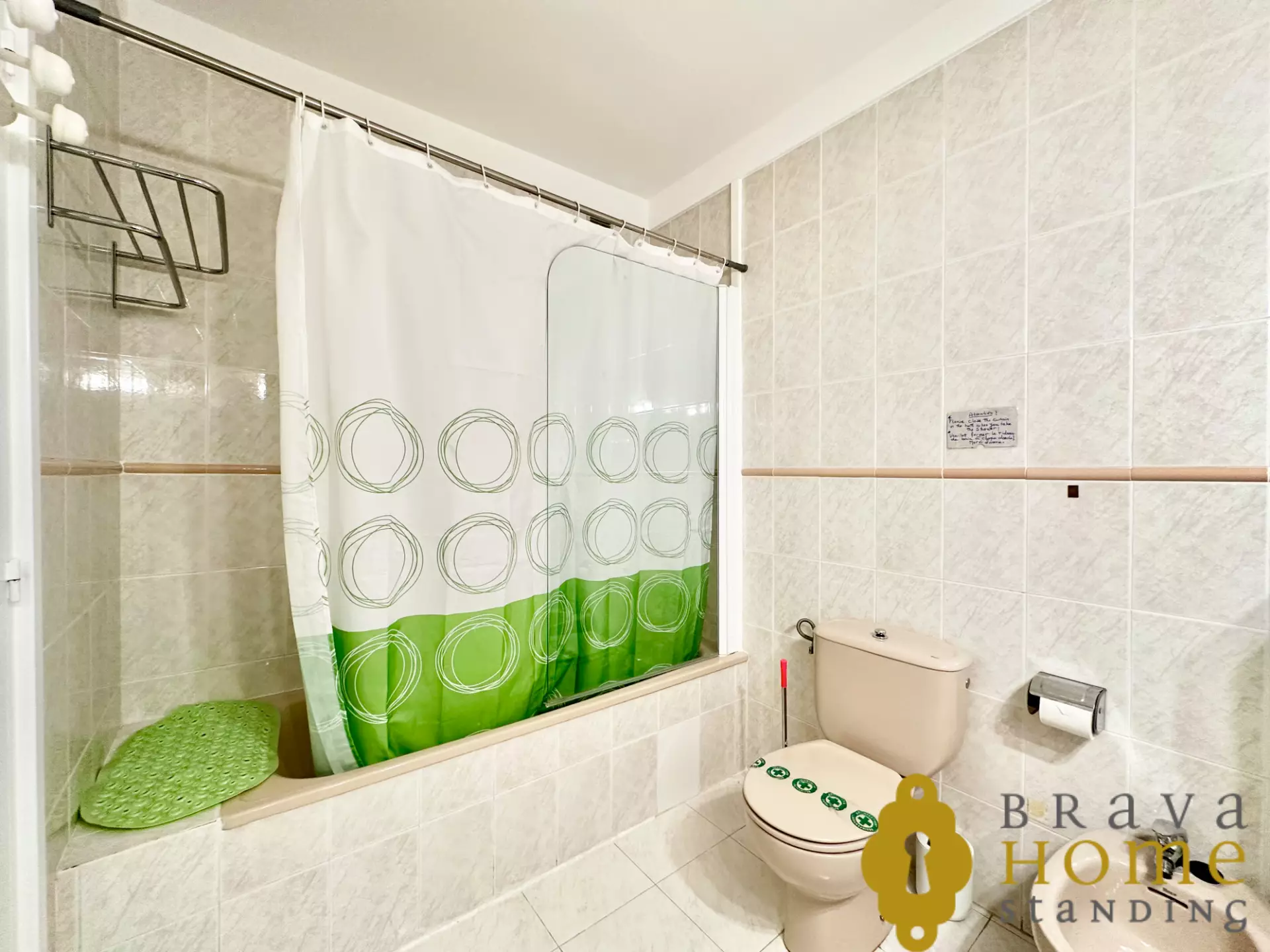 House with swimming pool and tourist license for sale in Roses – ideal investment on the Costa Brava