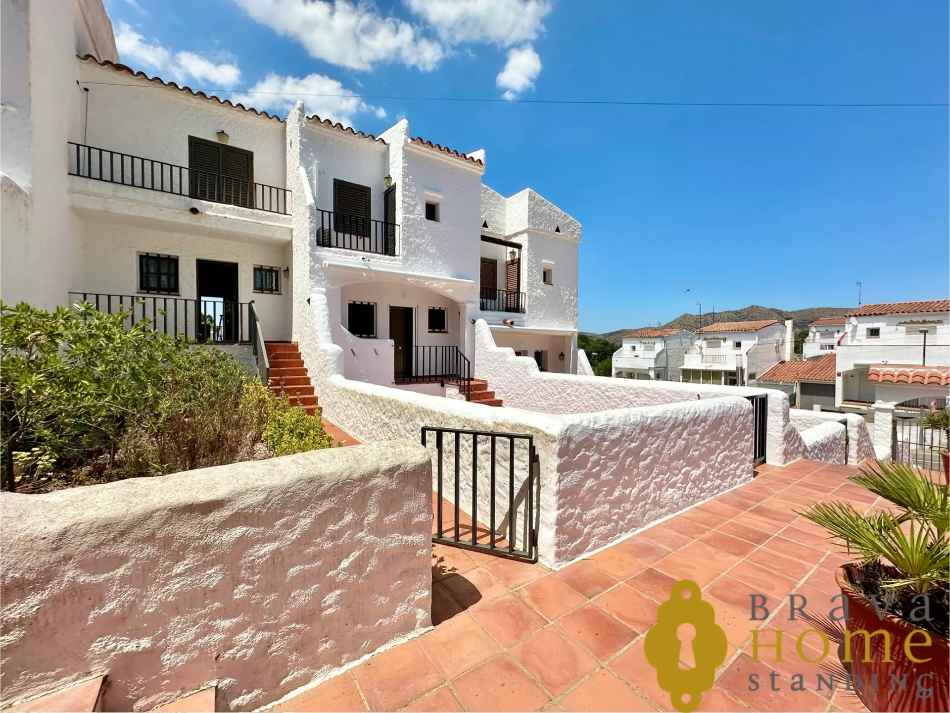 House with swimming pool and tourist license for sale in Roses – ideal investment on the Costa Brava