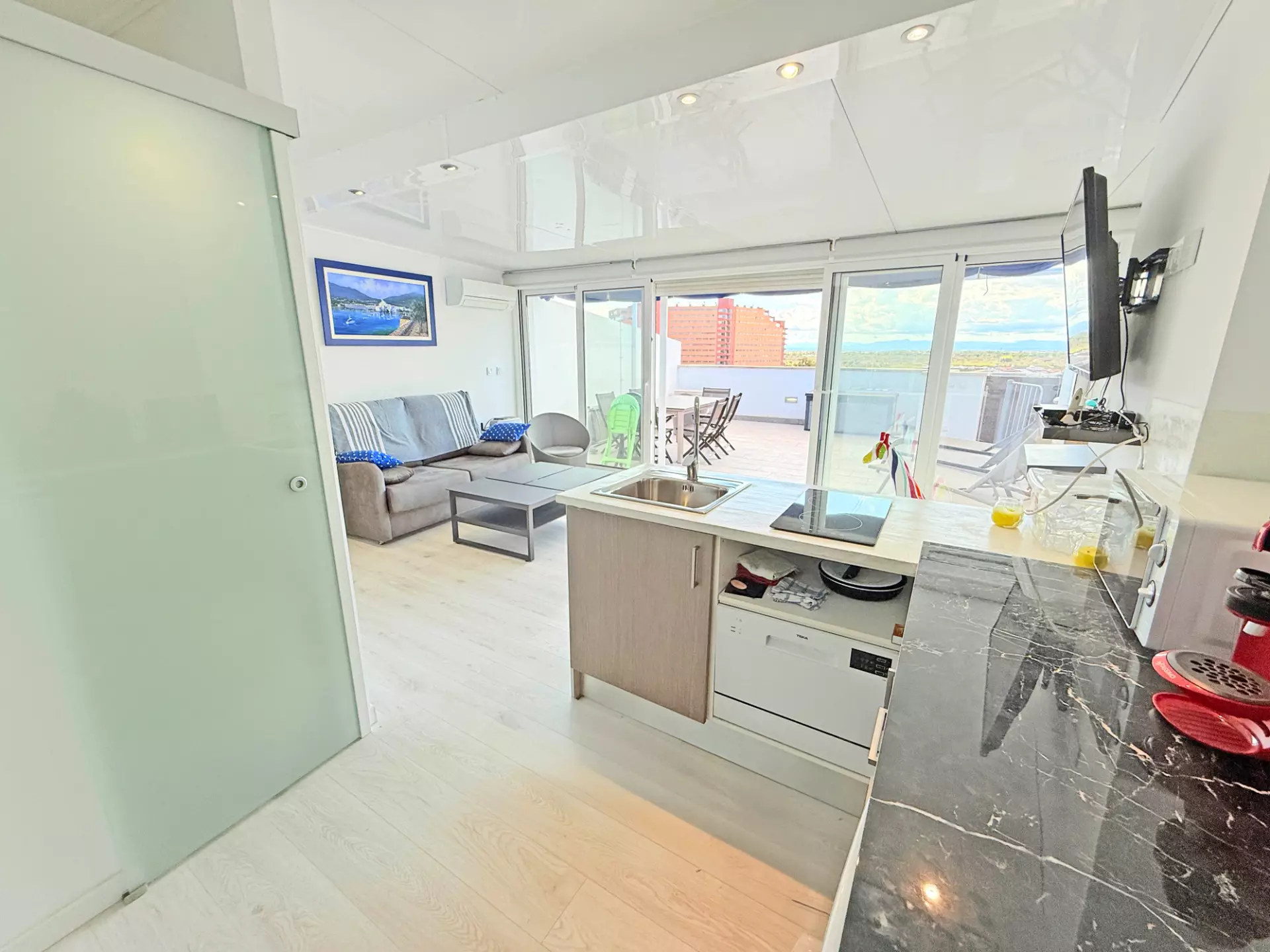 Extraordinaire penthouse-duplex avec piscine et parking à Roses