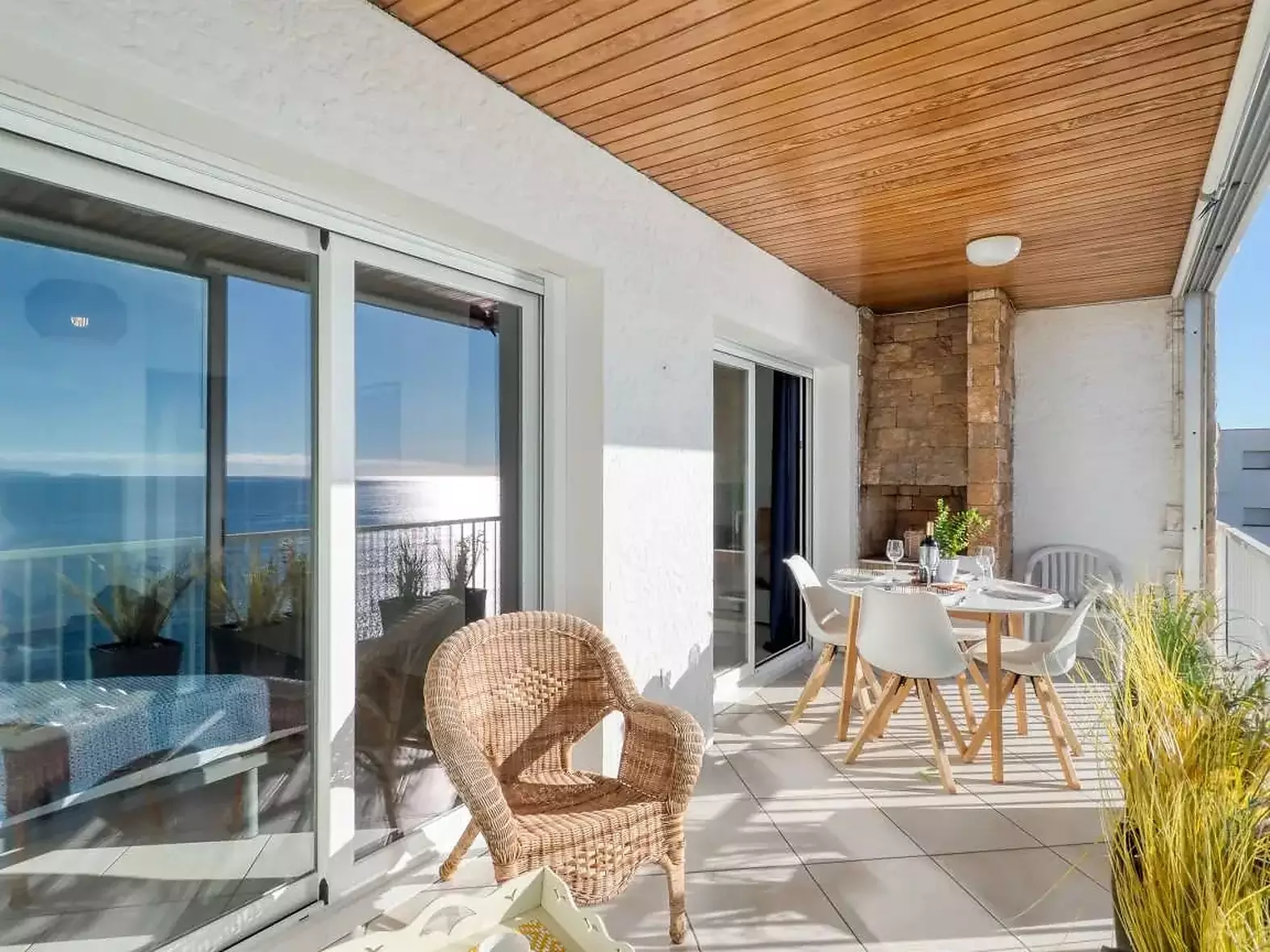 Apartament amb llicència turística i vistes al mar a Canyelles, Roses