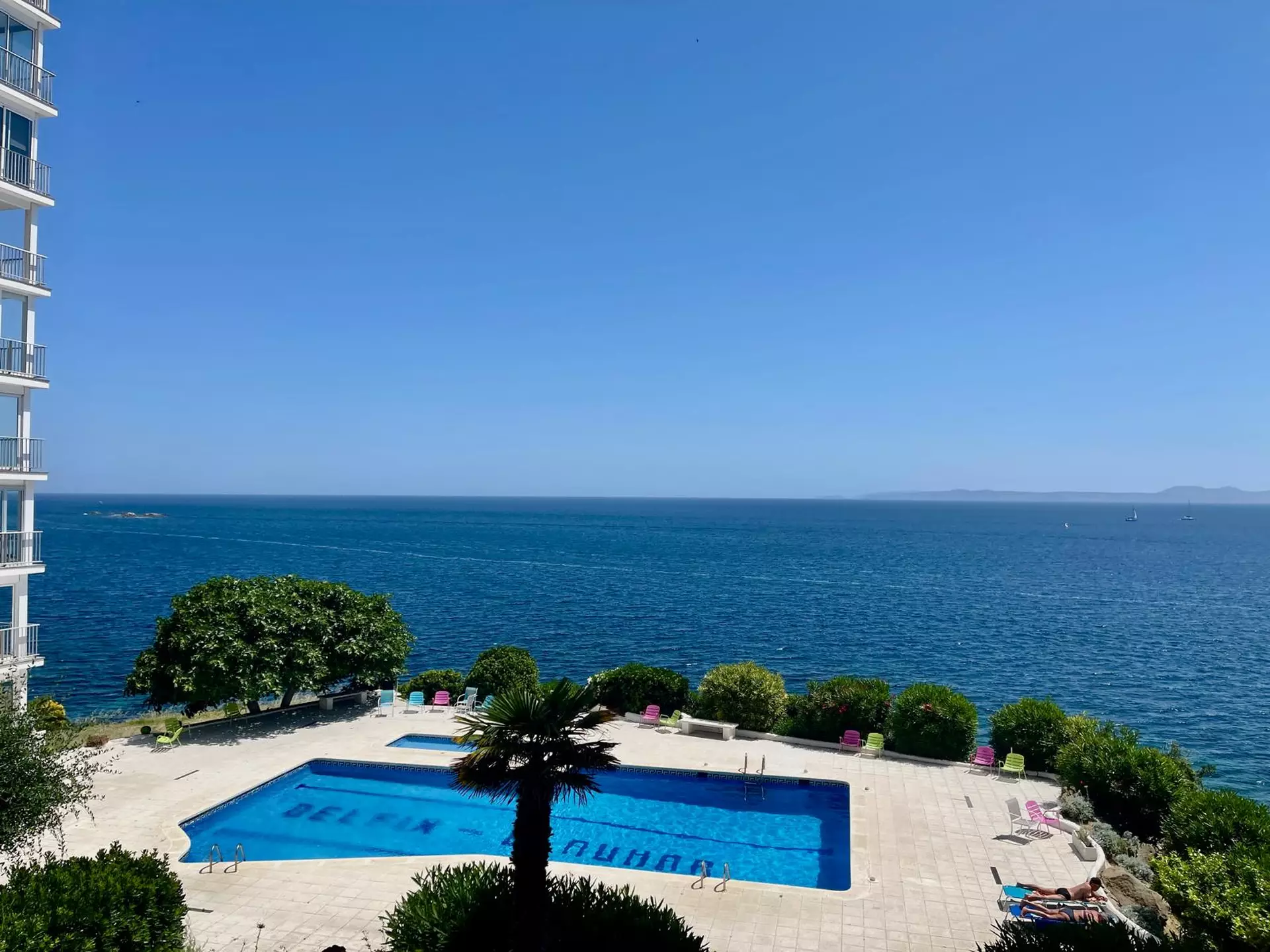 Apartament en venda en primera línia de mar a El Faro, Roses