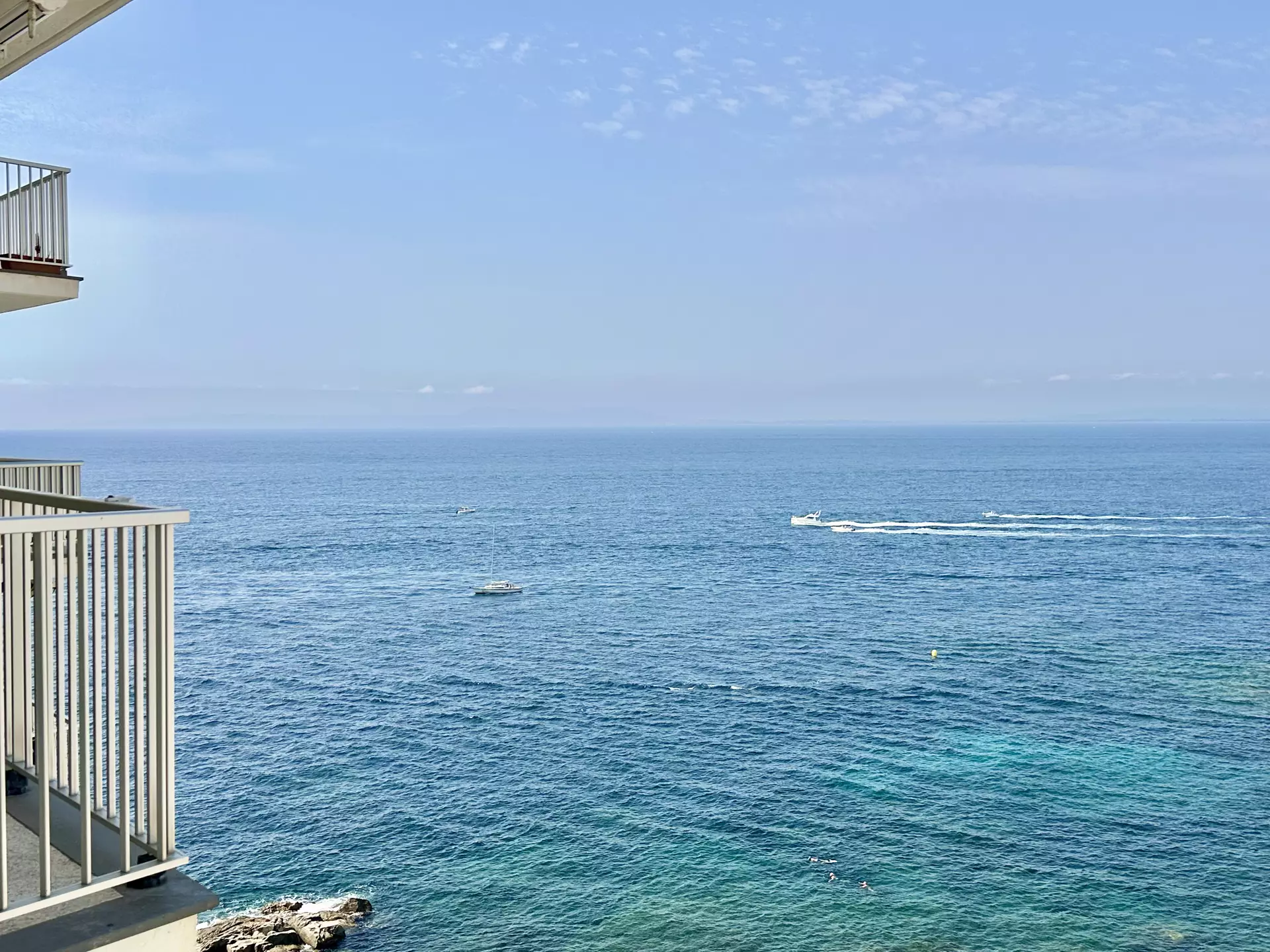 Acollidor apartament en primera línia de mar a Roses - El Far