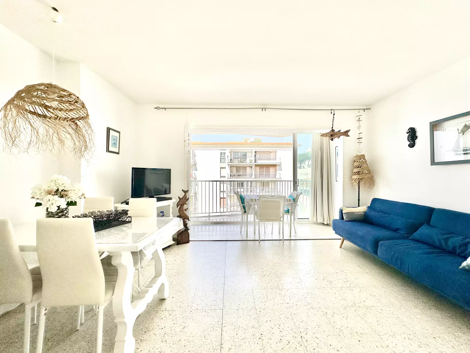 Acollidor apartament en primera línia de mar a Roses - El Far