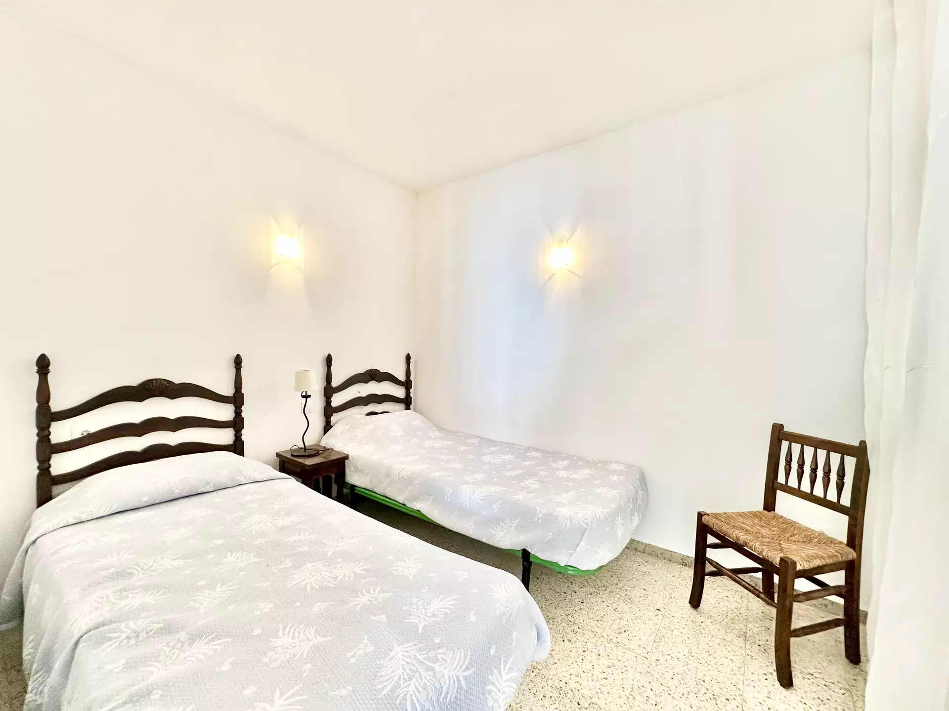 Acollidor apartament en primera línia de mar a Roses - El Far