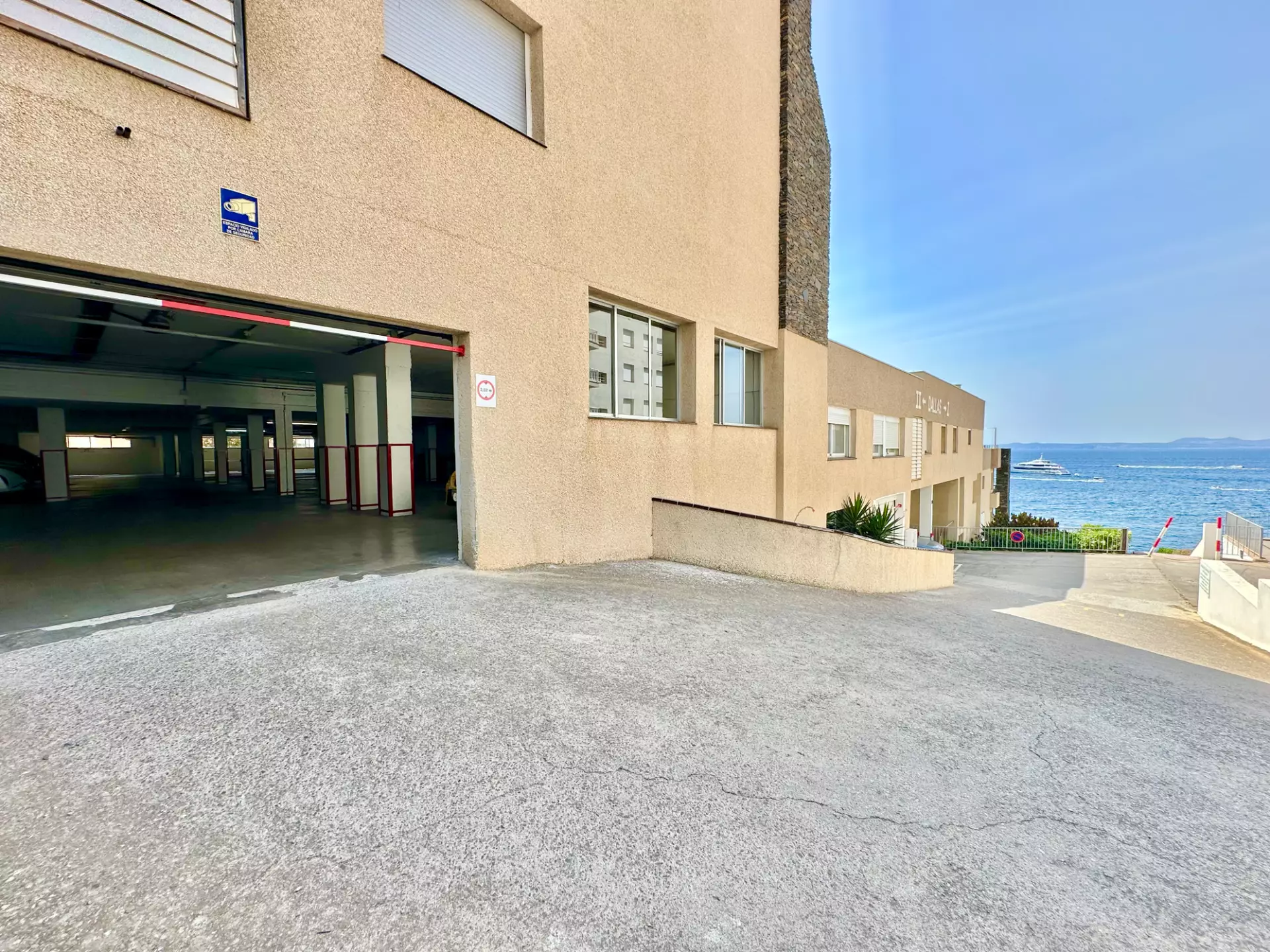 Appartement avec vue mer, piscine et parking privé en vente à Roses