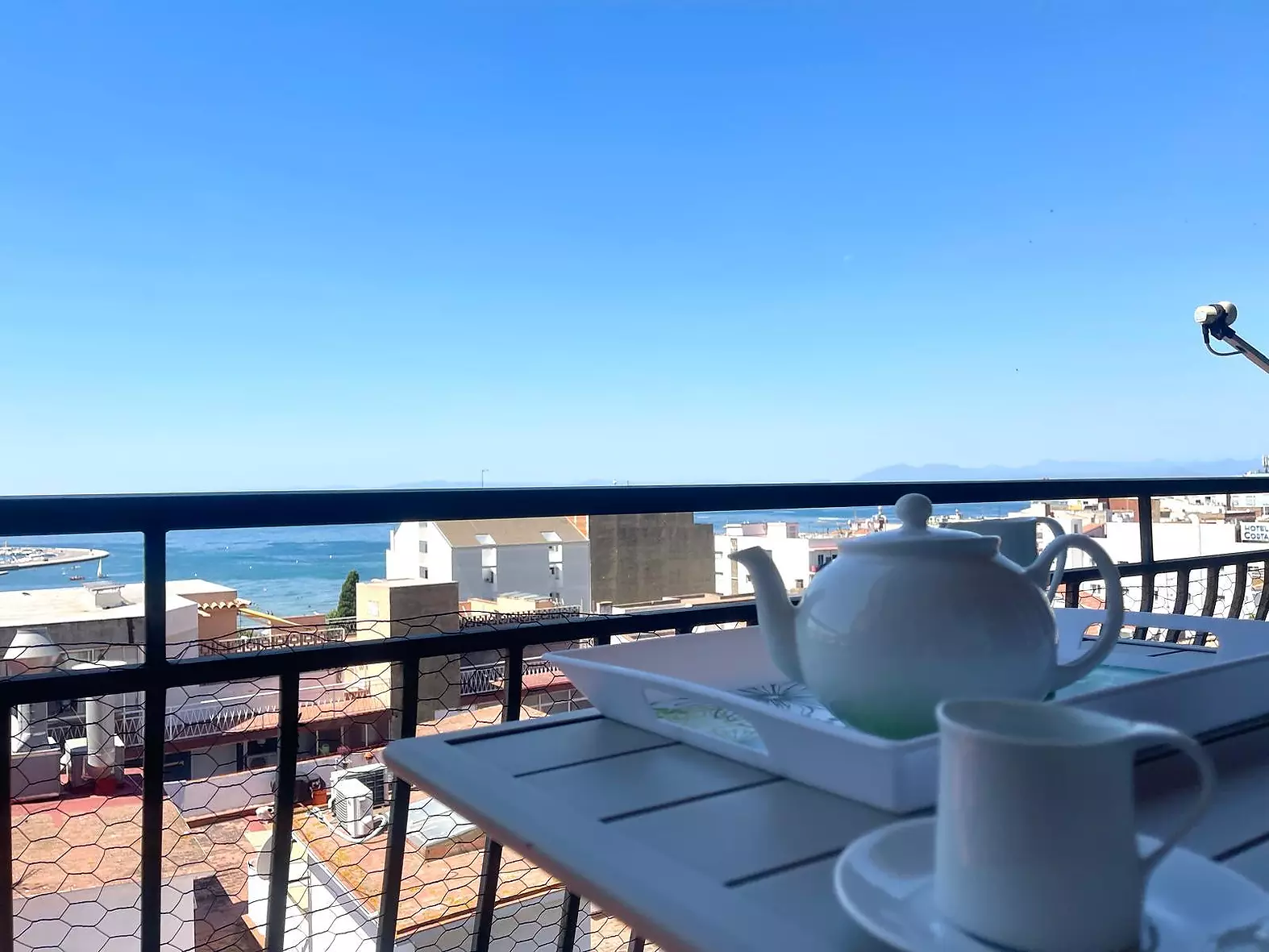 Apartament cèntric amb llicència turística, vistes al mar i garatge a Roses
