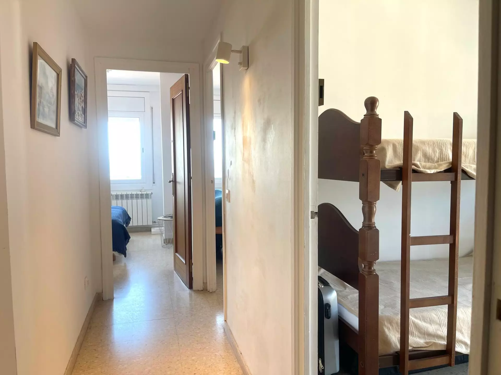 Central apartment with tourist license, sea views and garage in Roses