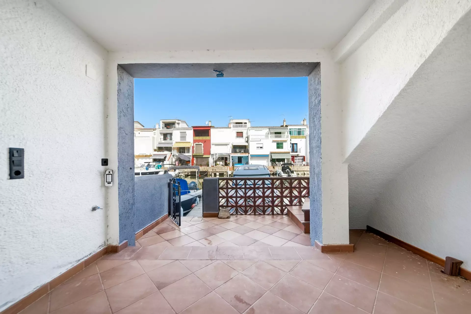 Fischerhaus mit privatem Bootsanleger in Empuriabrava