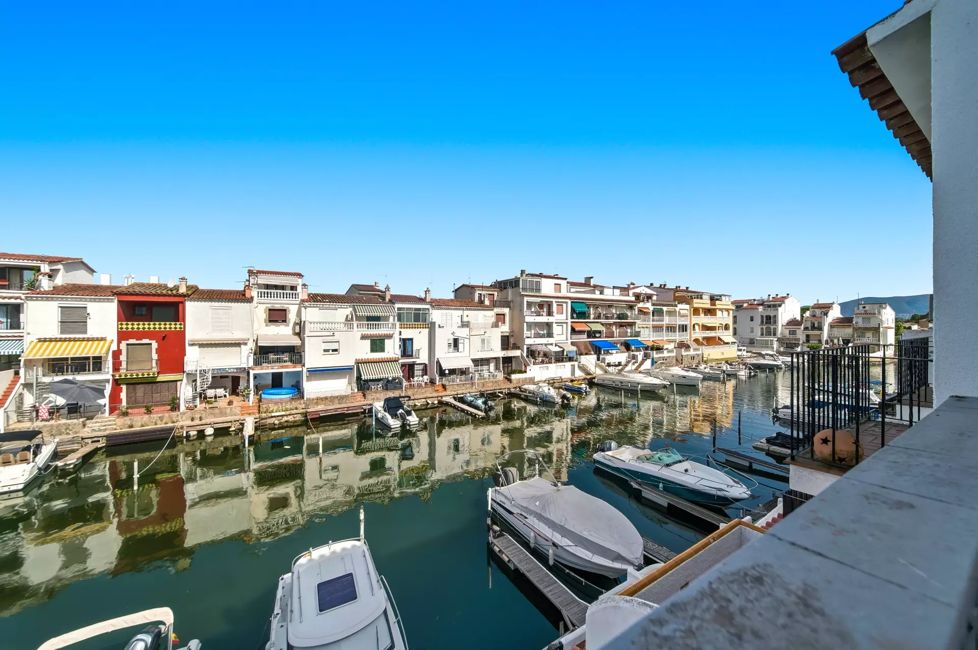 Fischerhaus mit privatem Bootsanleger in Empuriabrava