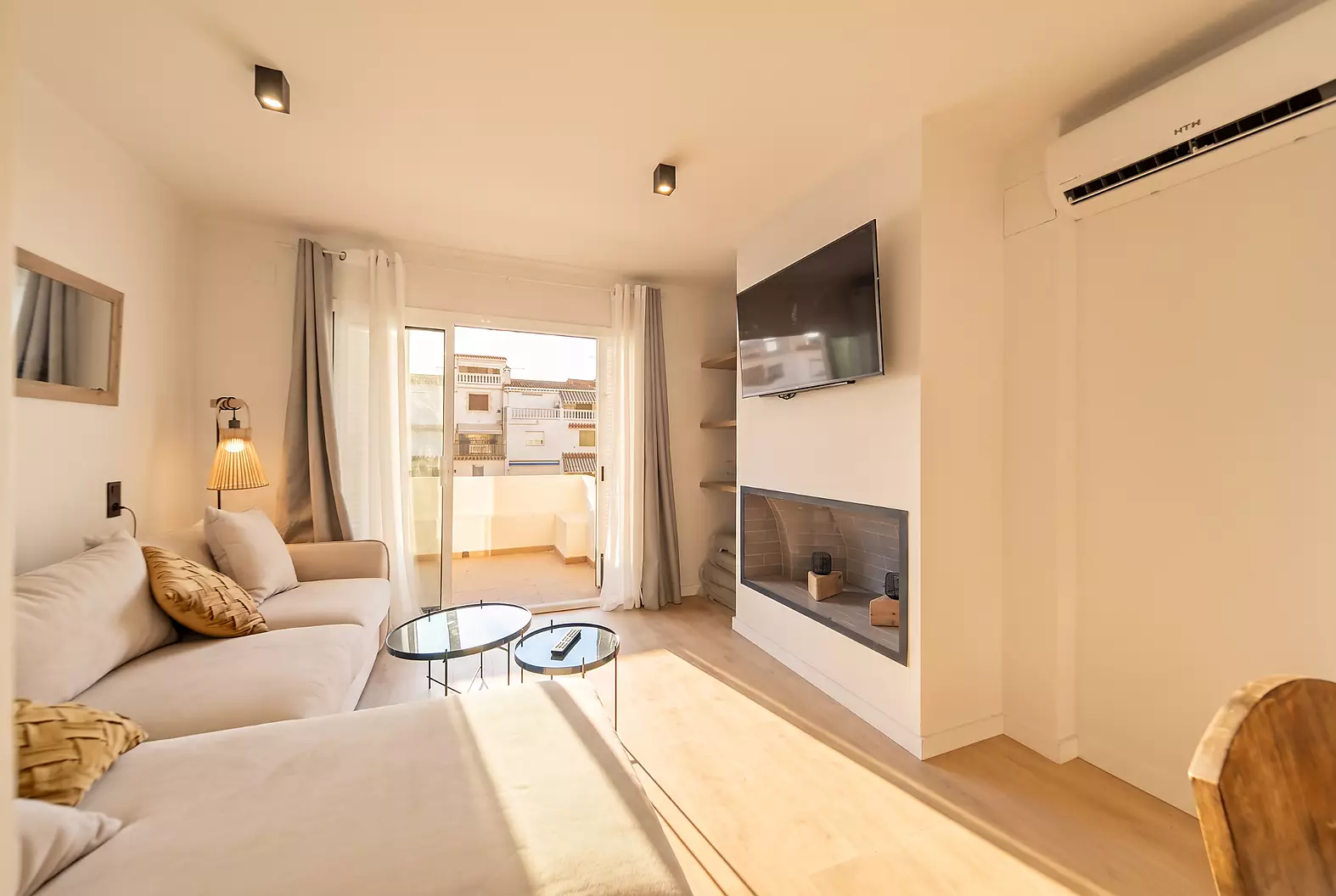 Casa de pescador amb amarratge privat a Empuriabrava