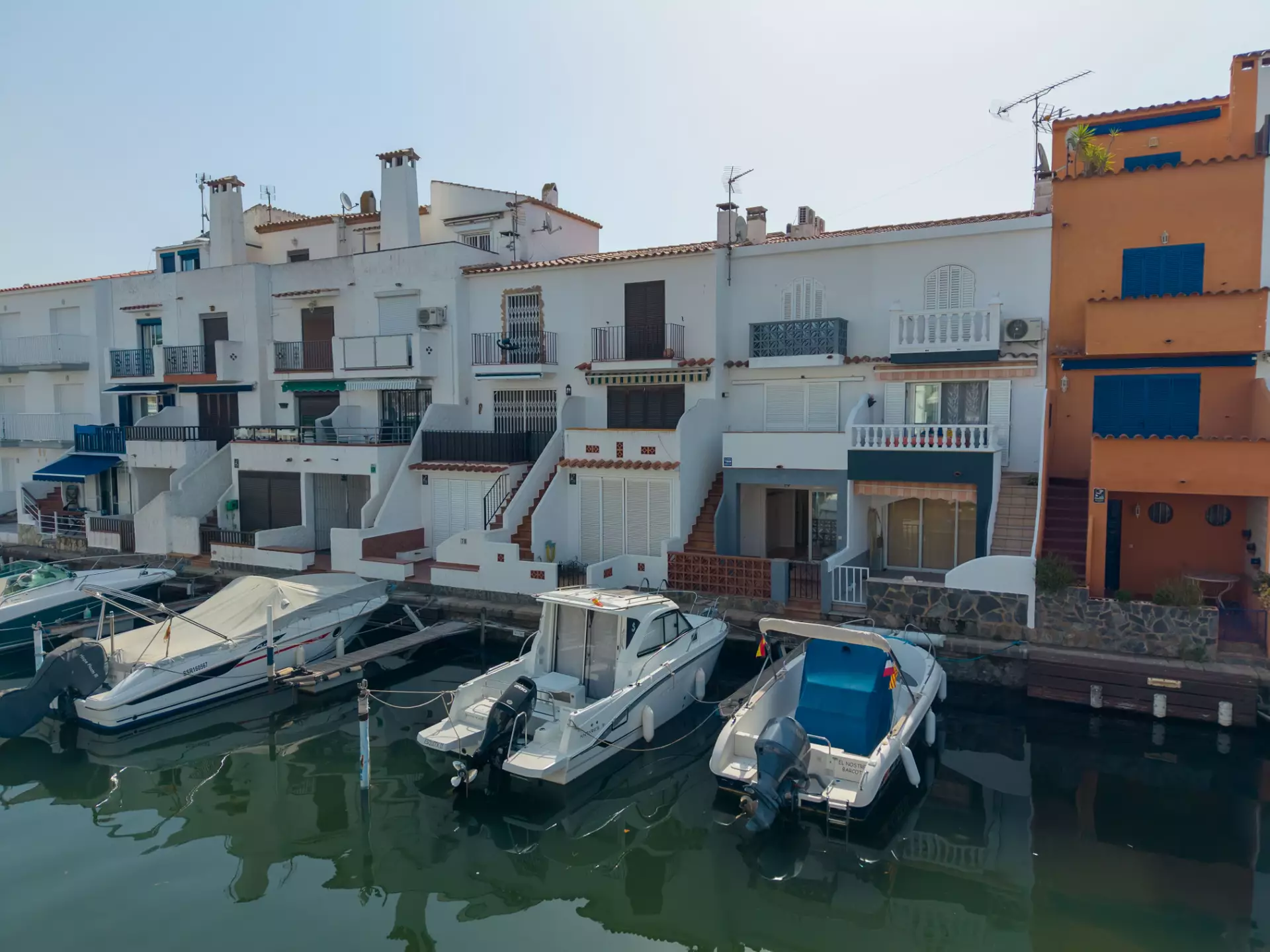 Fischerhaus mit privatem Bootsanleger in Empuriabrava