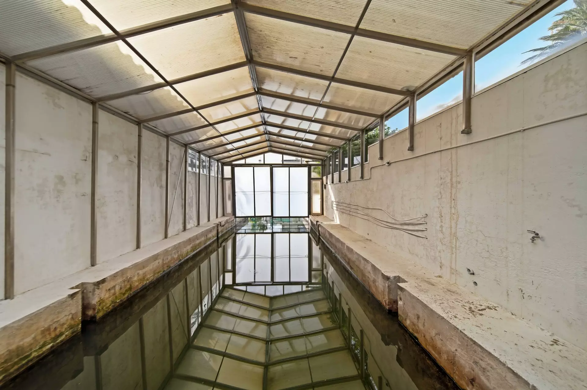 Casa amb dos amarratges i gran garatge a Empuriabrava