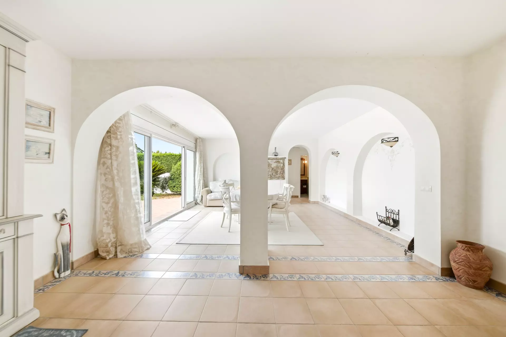 Casa amb dos amarratges i gran garatge a Empuriabrava