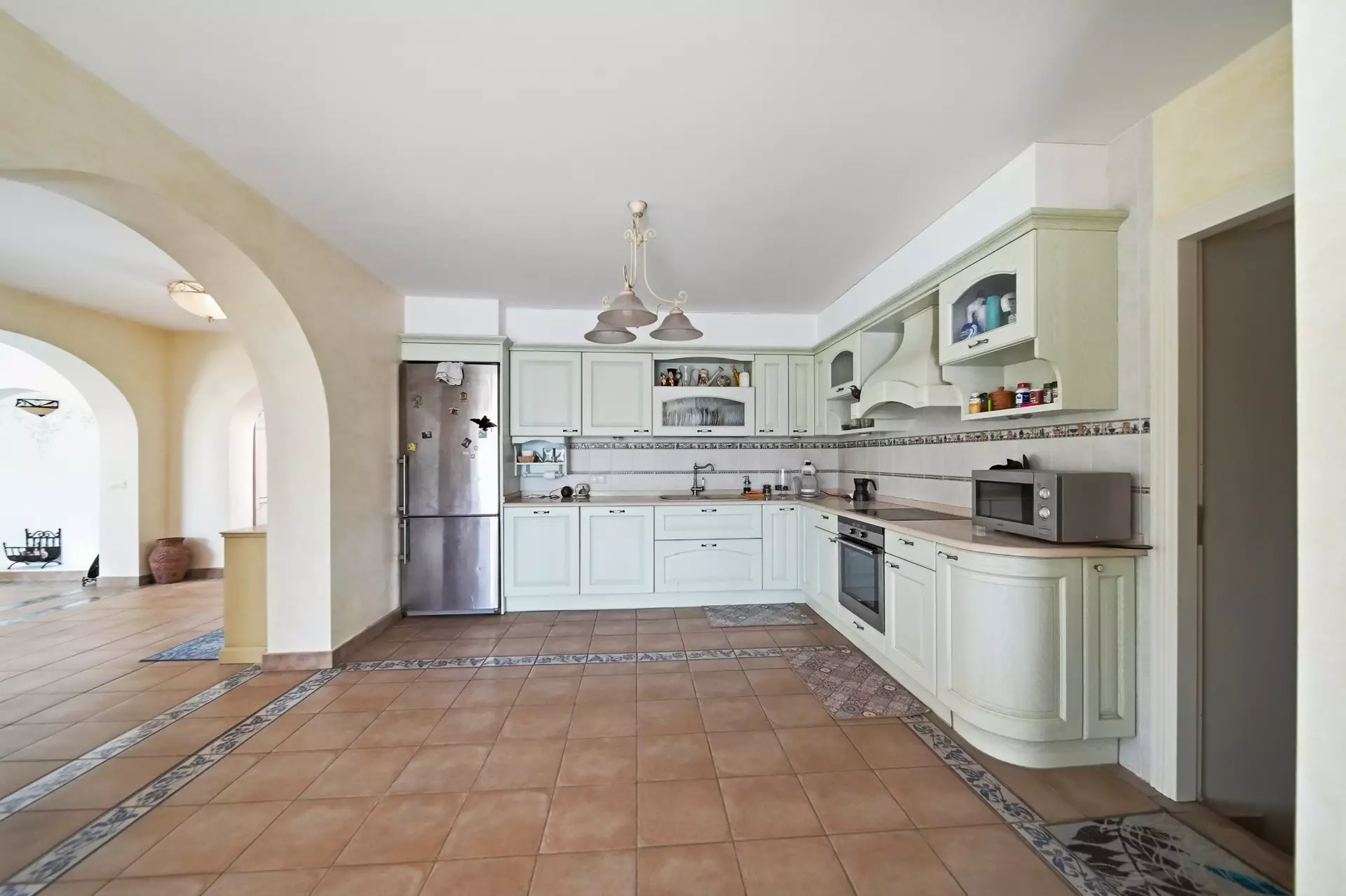 Casa amb dos amarratges i gran garatge a Empuriabrava