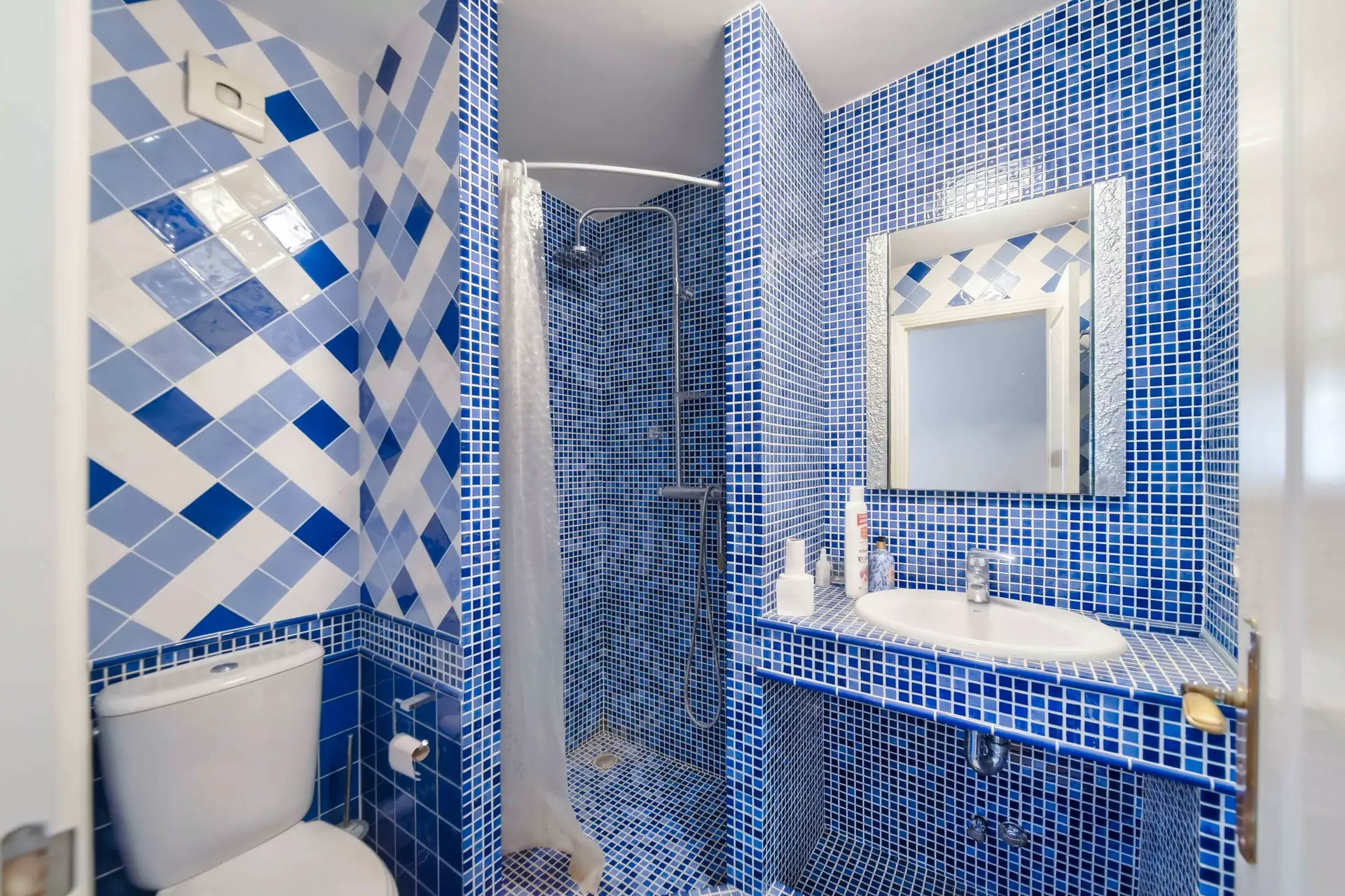 Casa amb dos amarratges i gran garatge a Empuriabrava