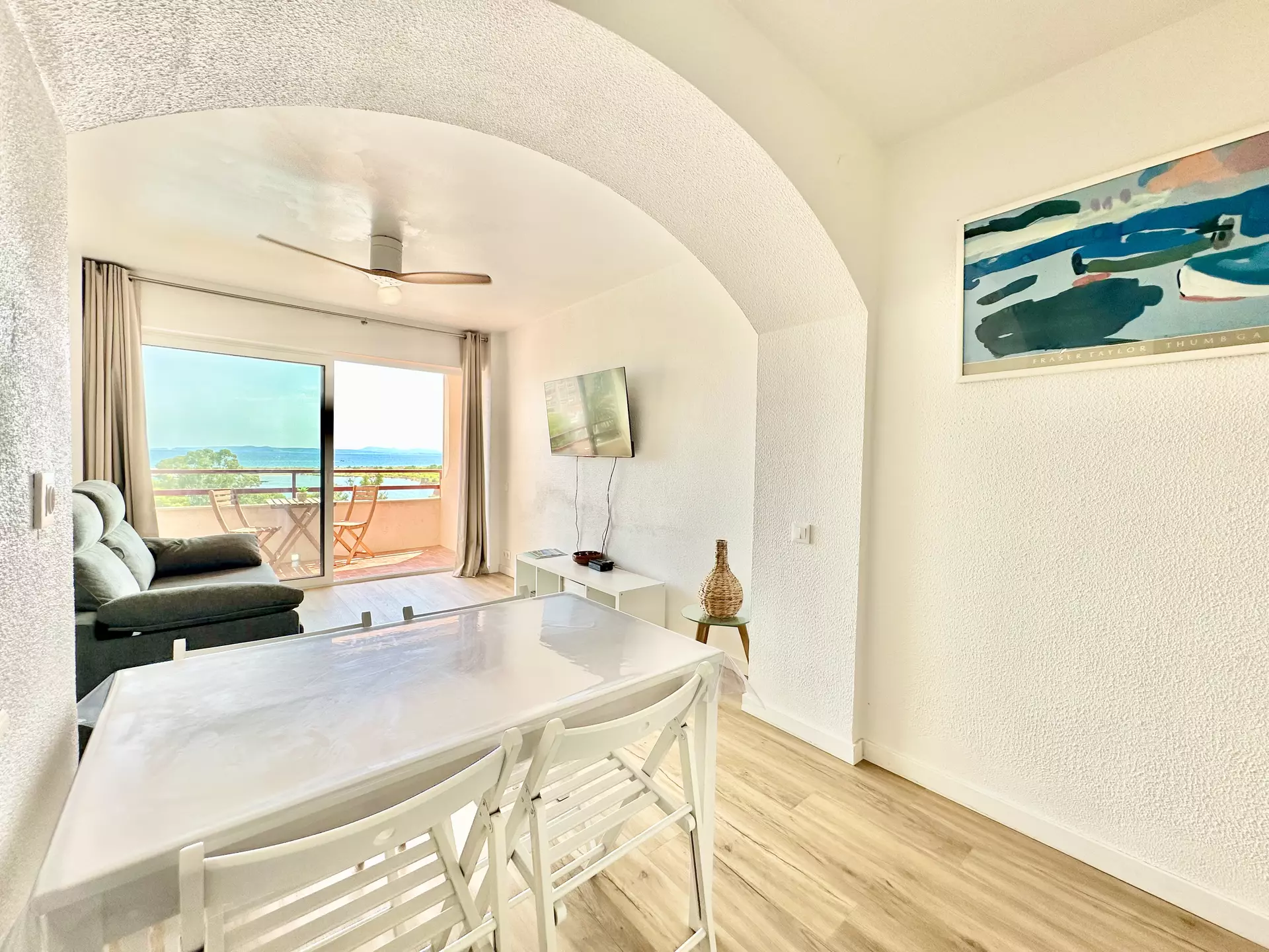 Estudi amb vista al mar i amb piscina en venda a Roses – Santa Margarida