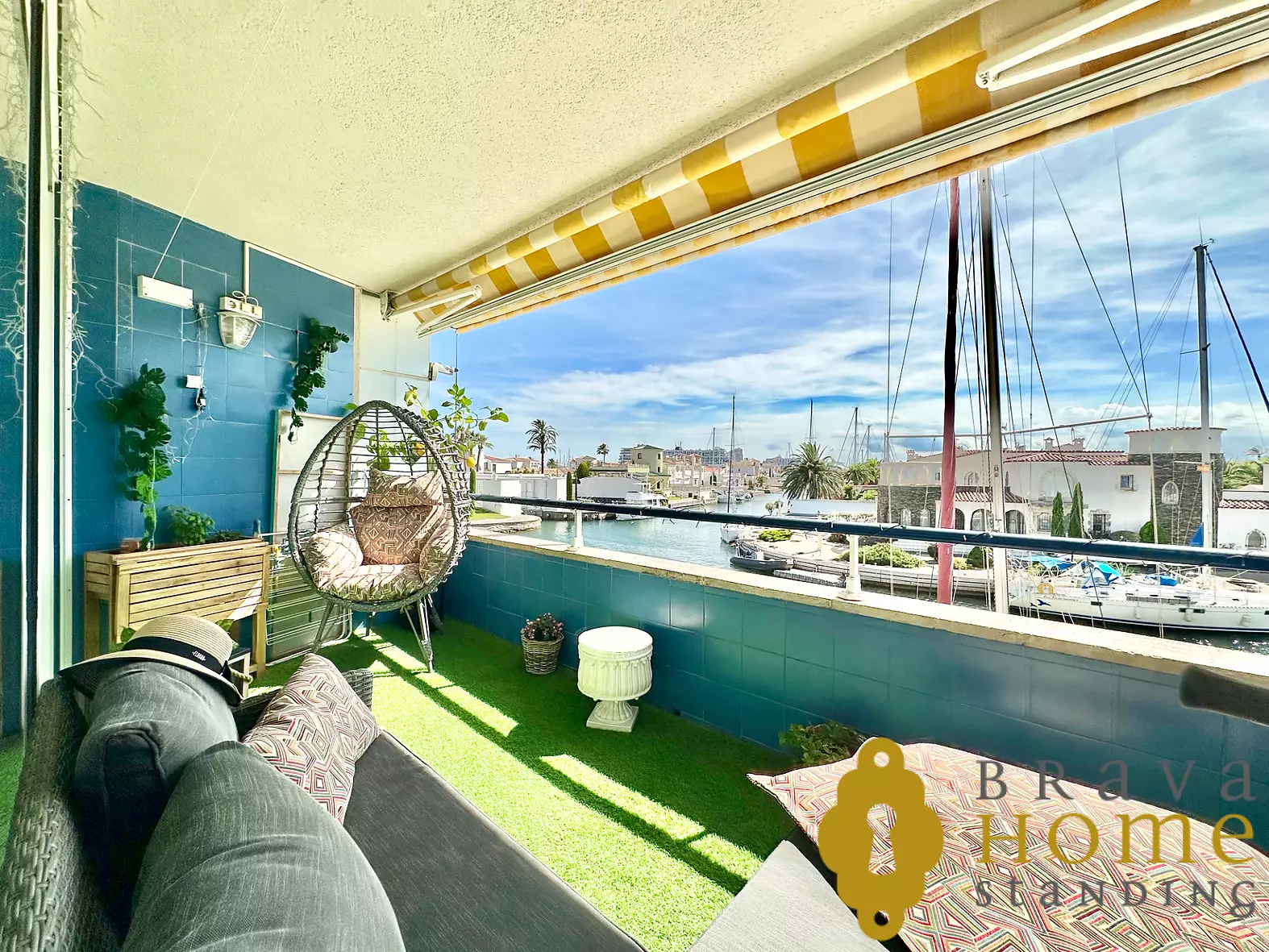 Apartamento de alto standing con parking y magníficas vistas a los canales