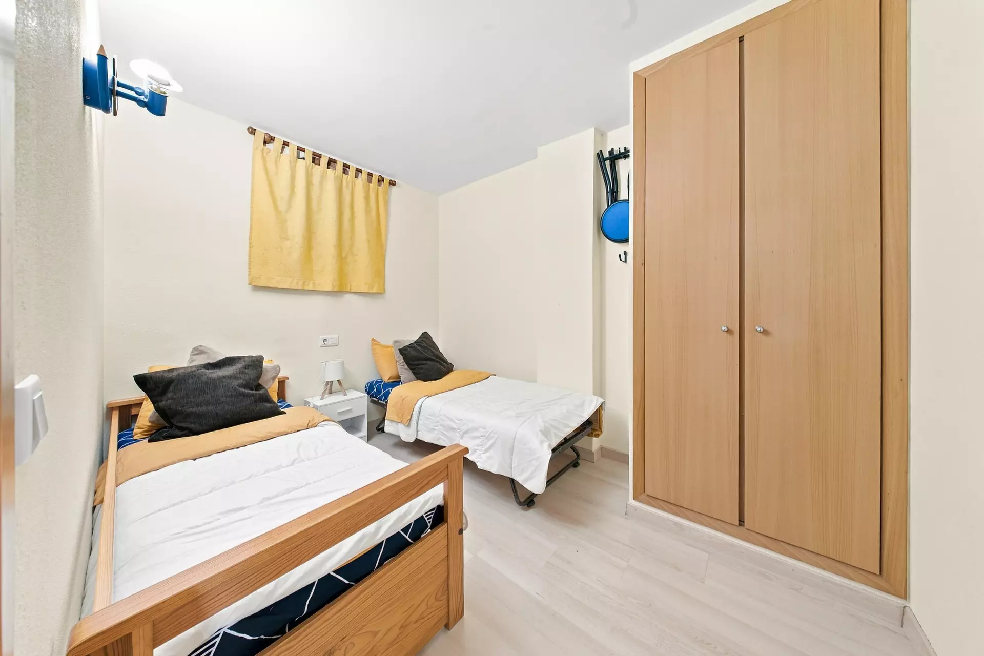 Renovierte Wohnung mit Terrasse, Pool, Touristenlizenz in Roses