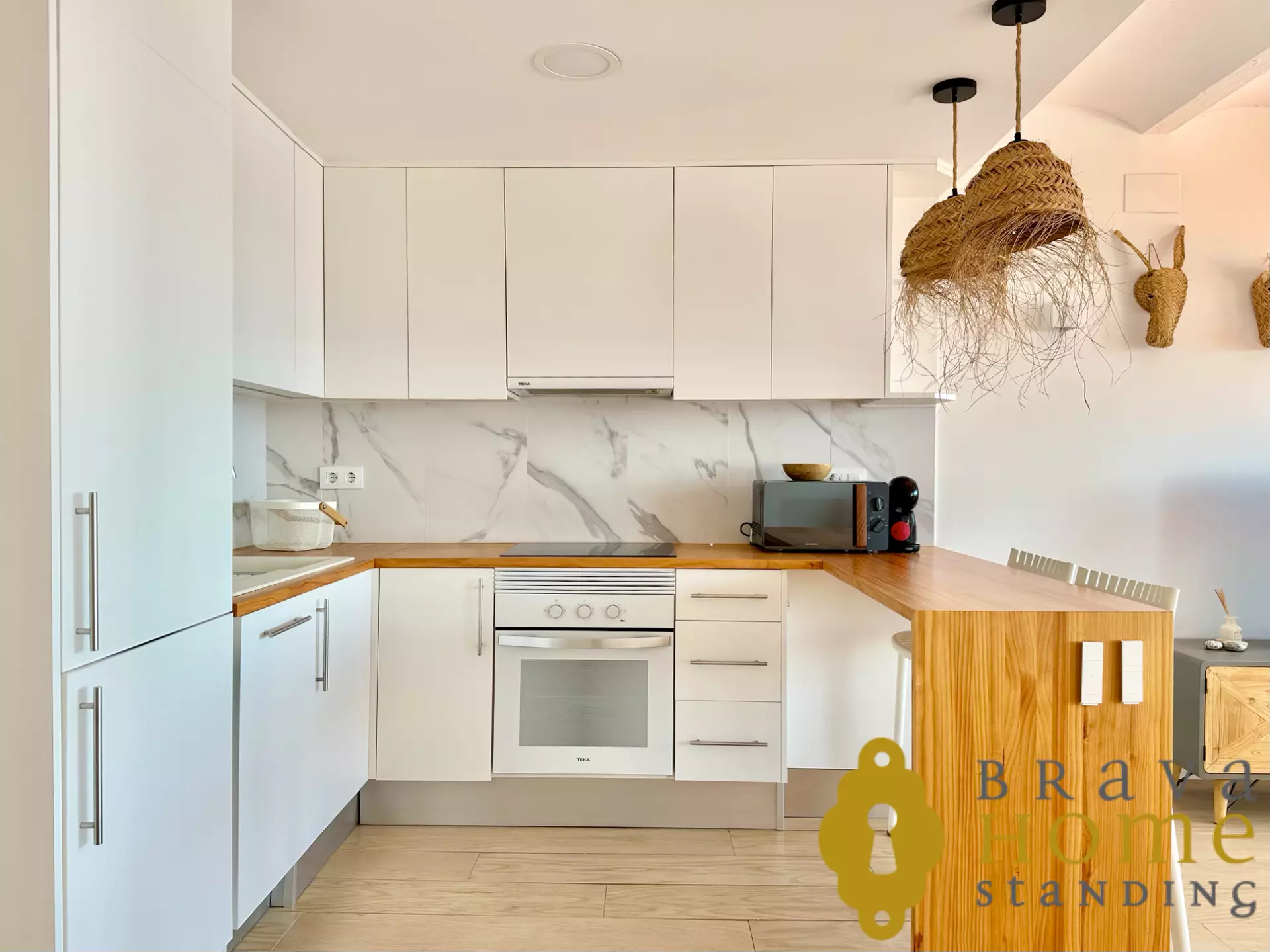 Magnificent fully renovated apartment with sea view in Canyelles
