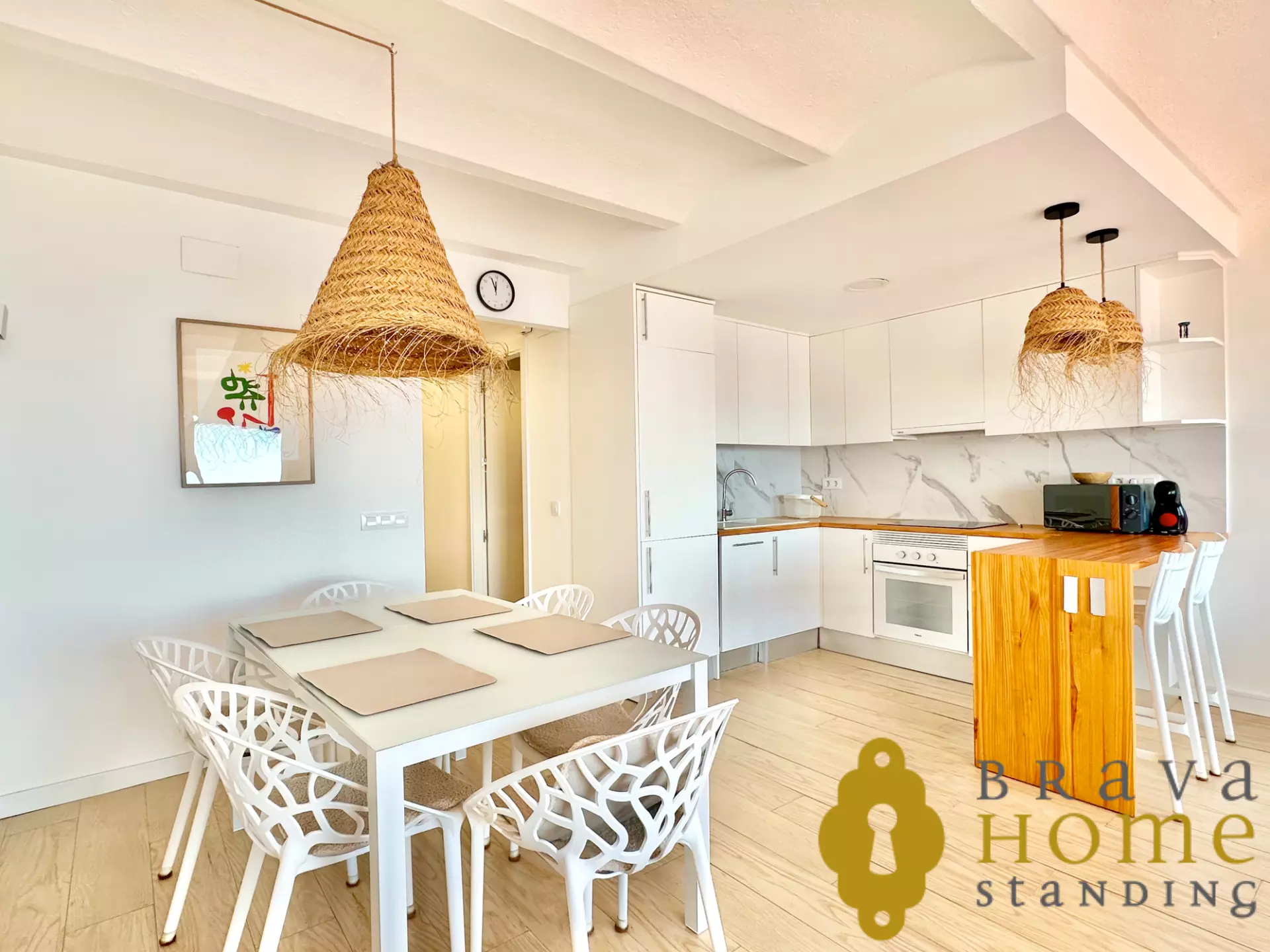 Magnificent fully renovated apartment with sea view in Canyelles