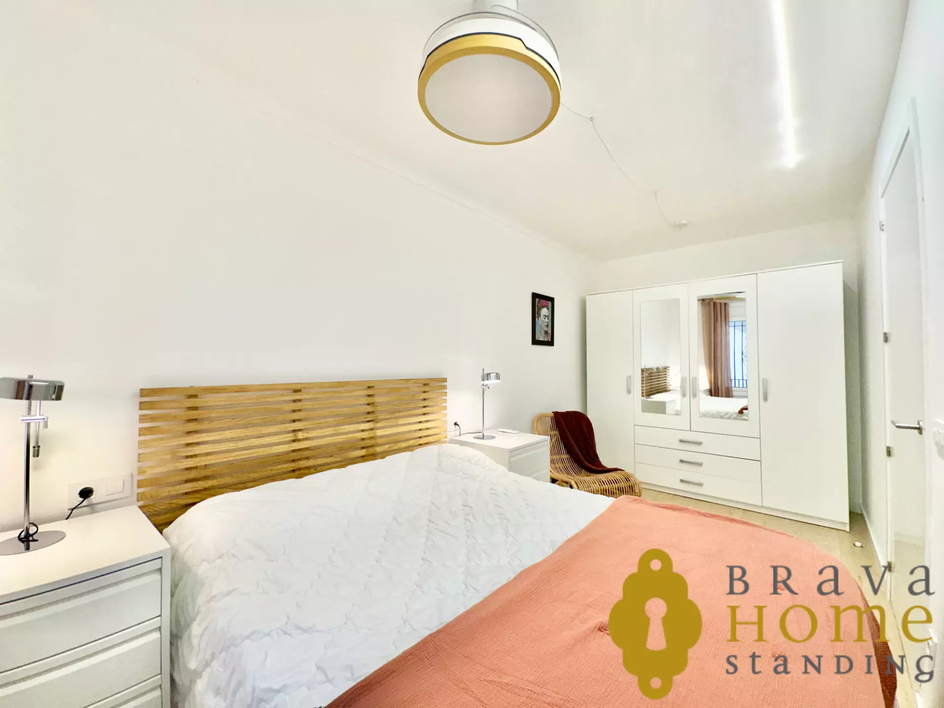 Magnificent fully renovated apartment with sea view in Canyelles