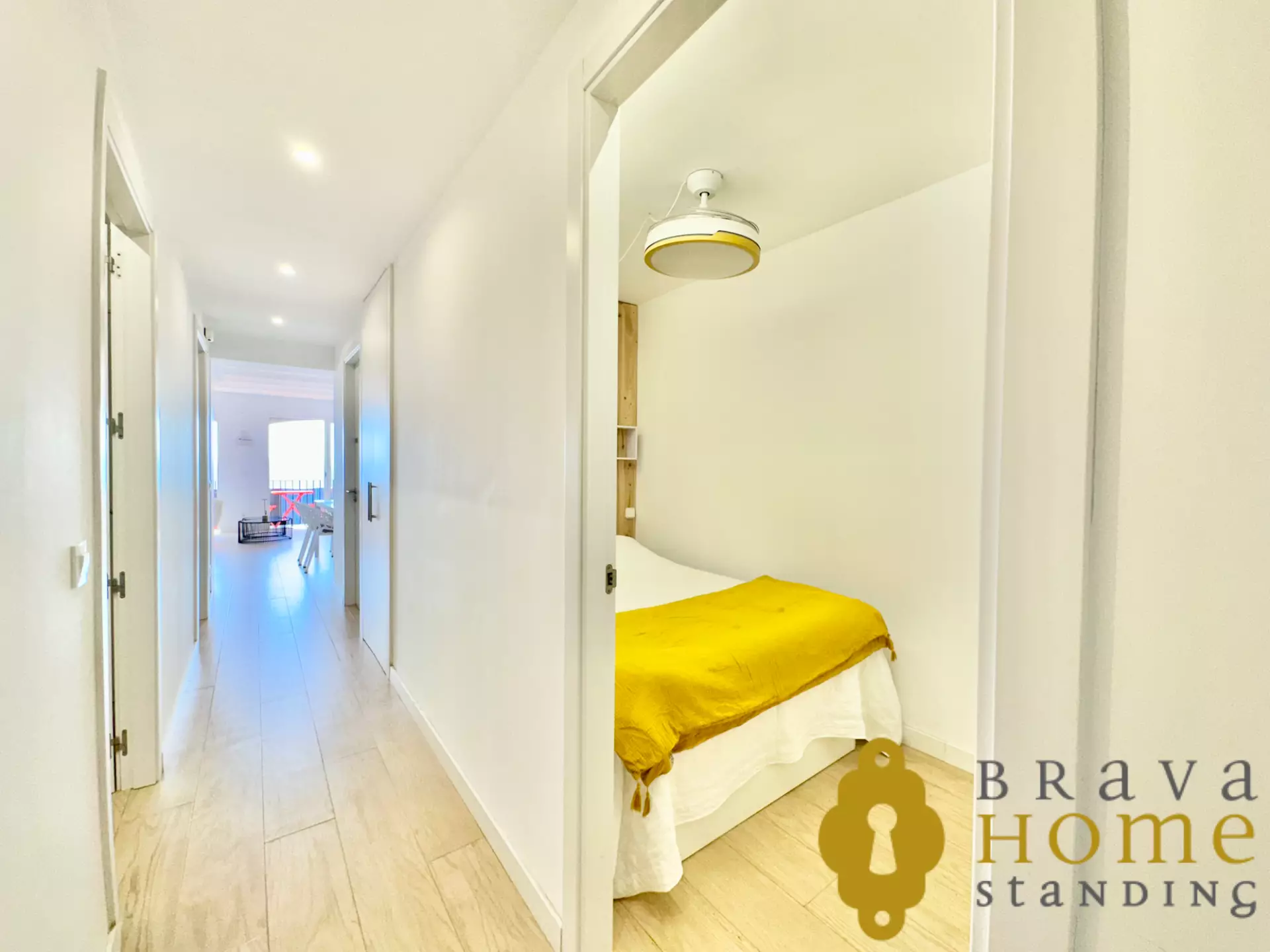 Magnificent fully renovated apartment with sea view in Canyelles