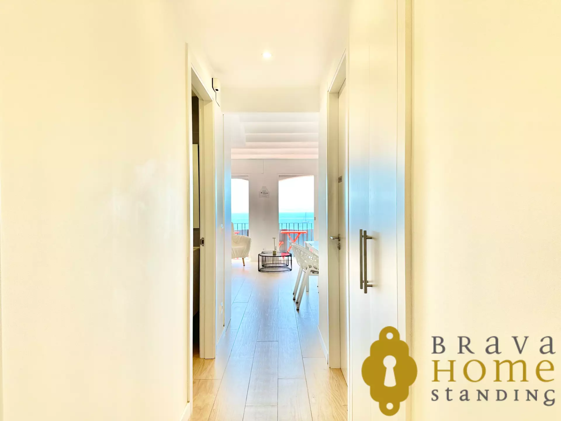 Magnificent fully renovated apartment with sea view in Canyelles