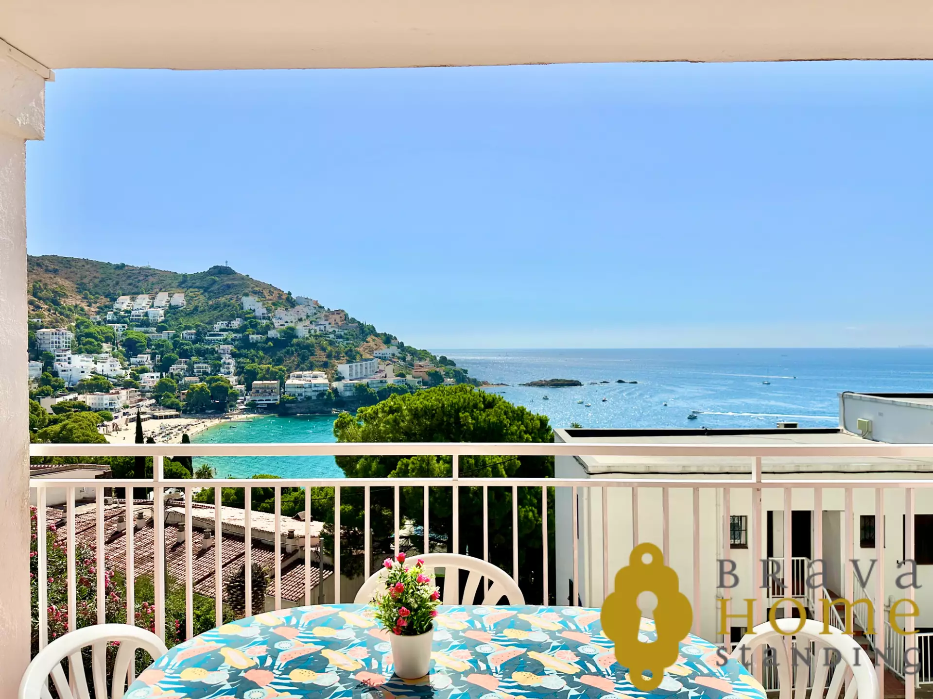 Apartament amb vistes al mar i terrassa en venda a Roses, Canyelles
