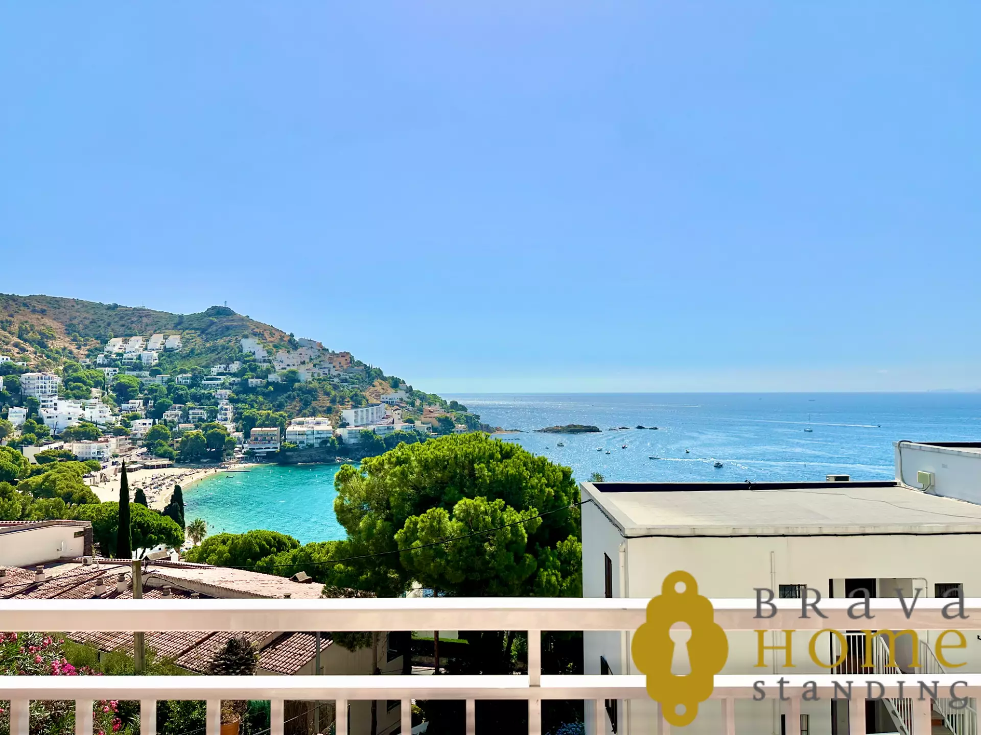 Apartament amb vistes al mar i terrassa en venda a Roses, Canyelles