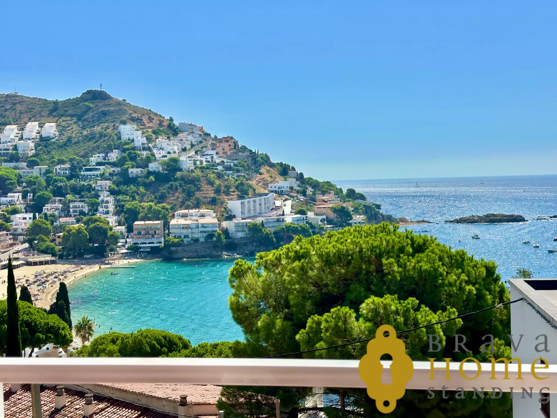 Apartament amb vistes al mar i terrassa en venda a Roses, Canyelles