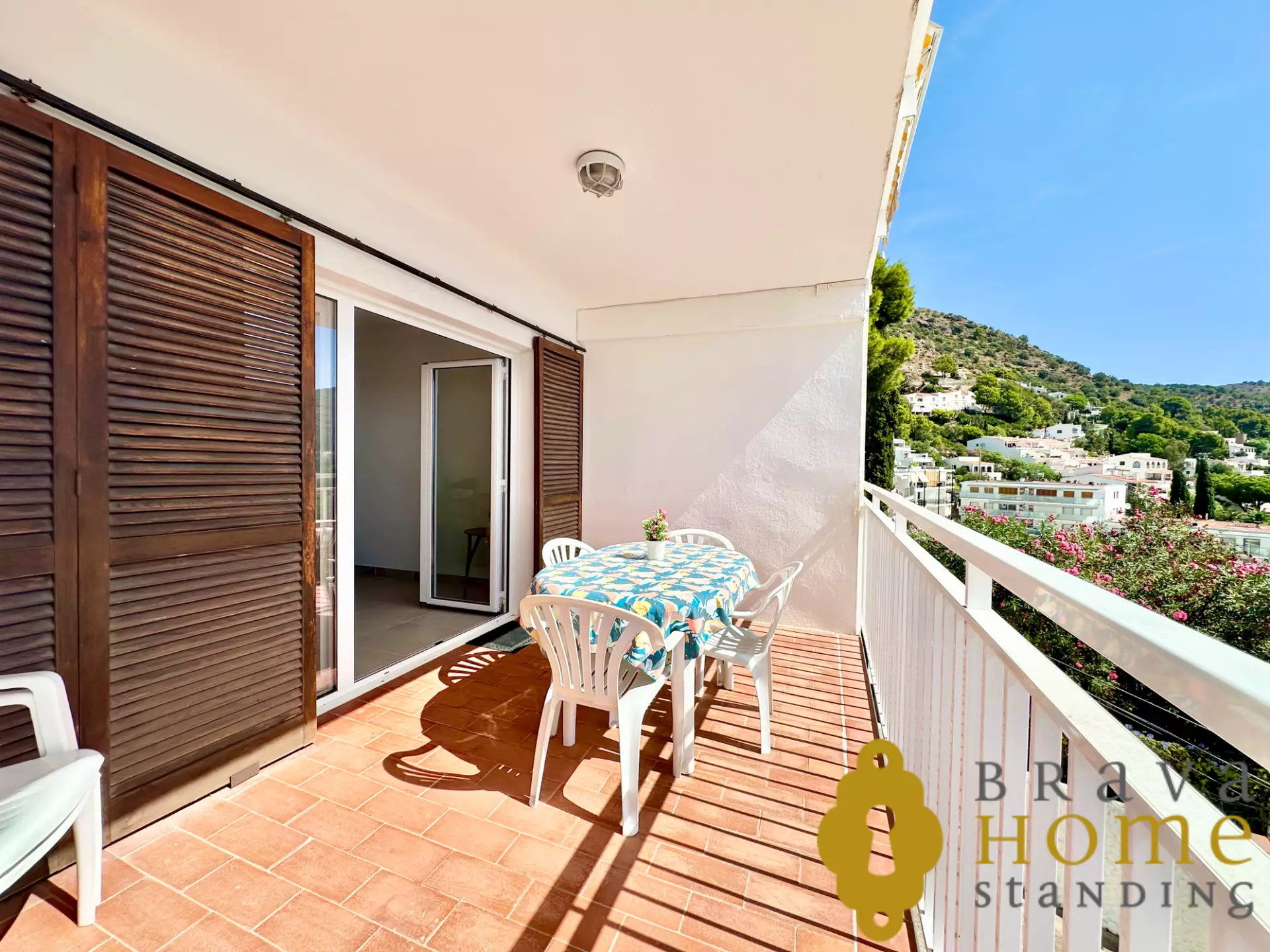 Apartament amb vistes al mar i terrassa en venda a Roses, Canyelles