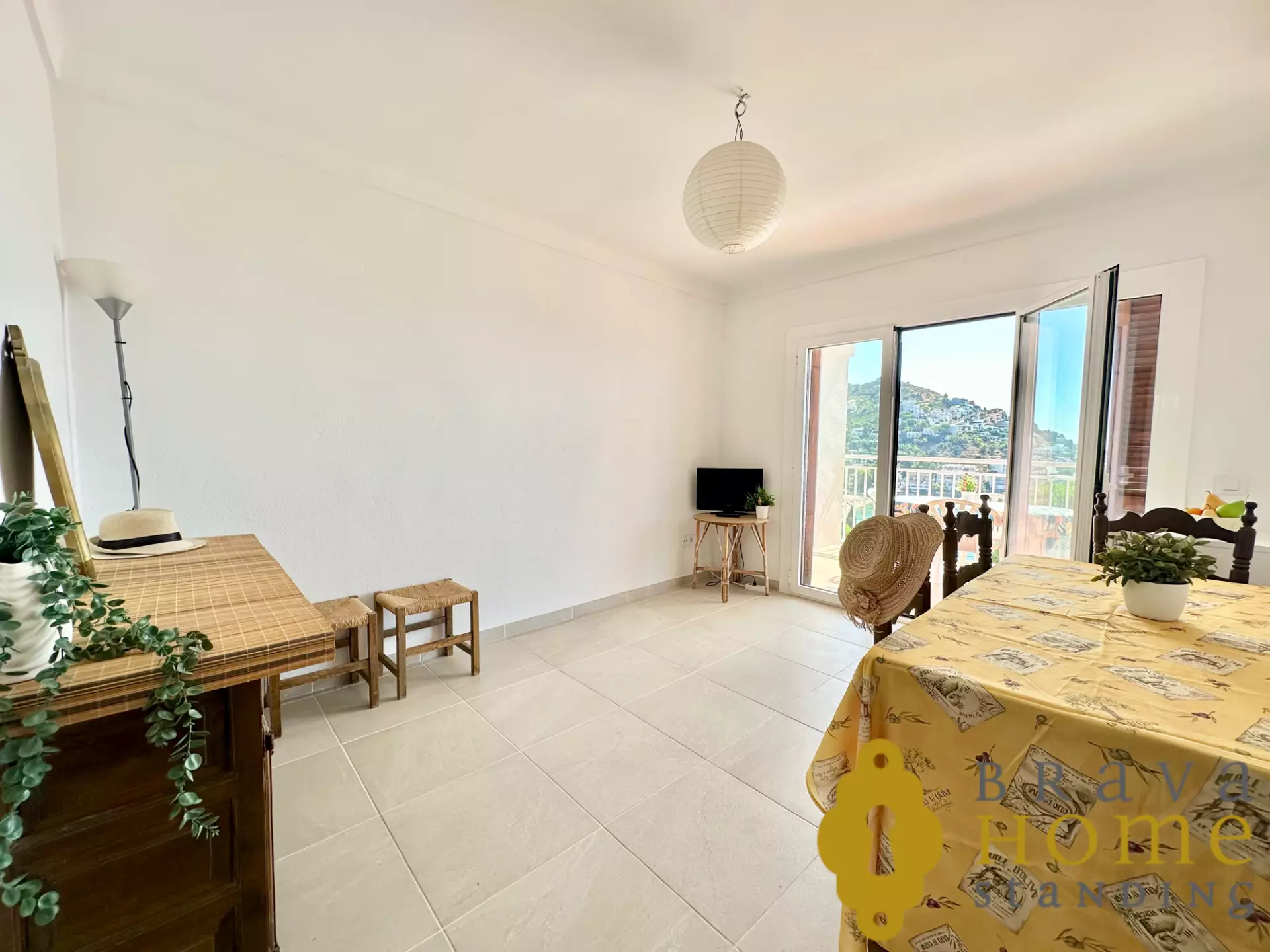 Apartament amb vistes al mar i terrassa en venda a Roses, Canyelles
