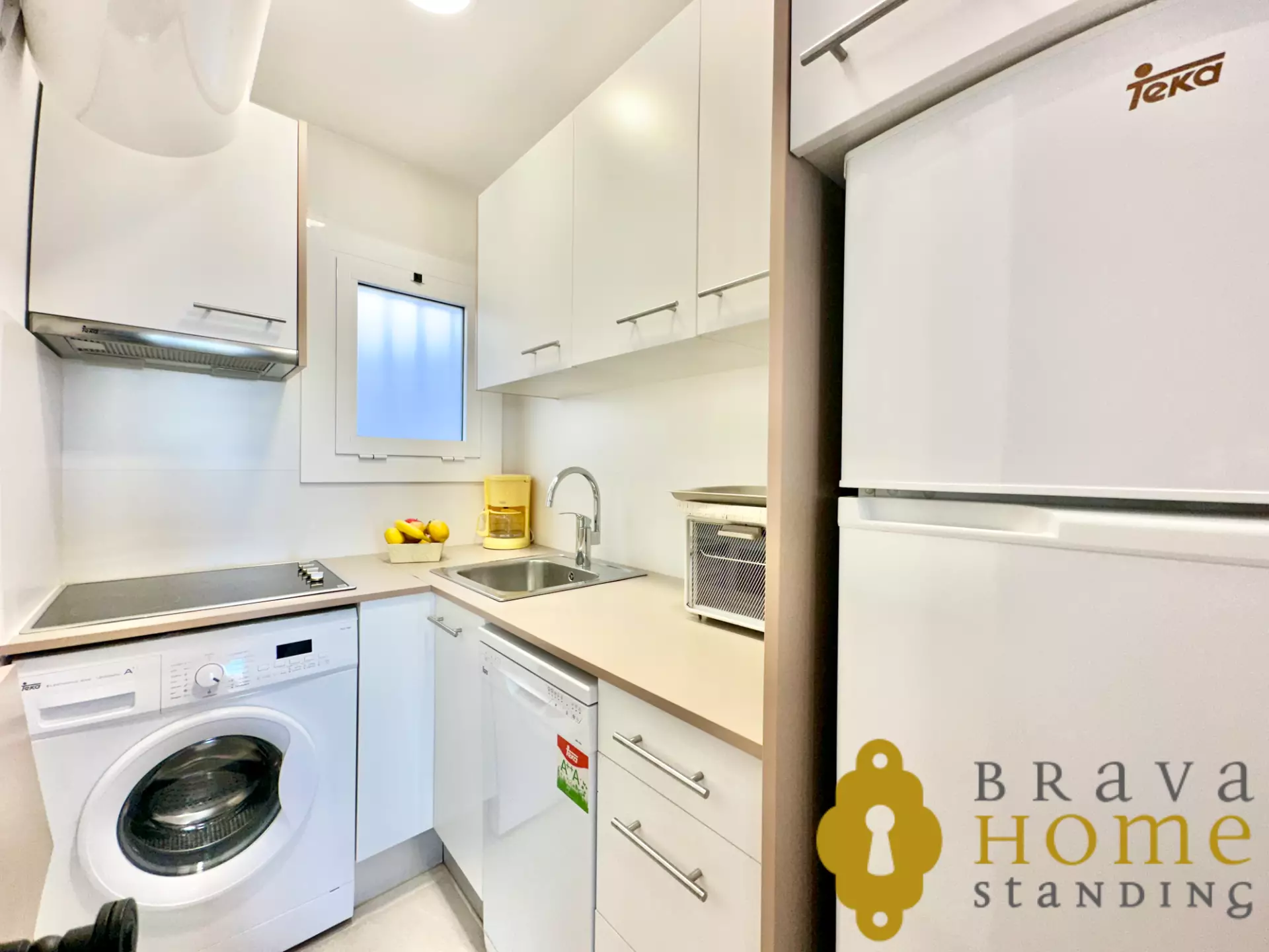 Apartament amb vistes al mar i terrassa en venda a Roses, Canyelles