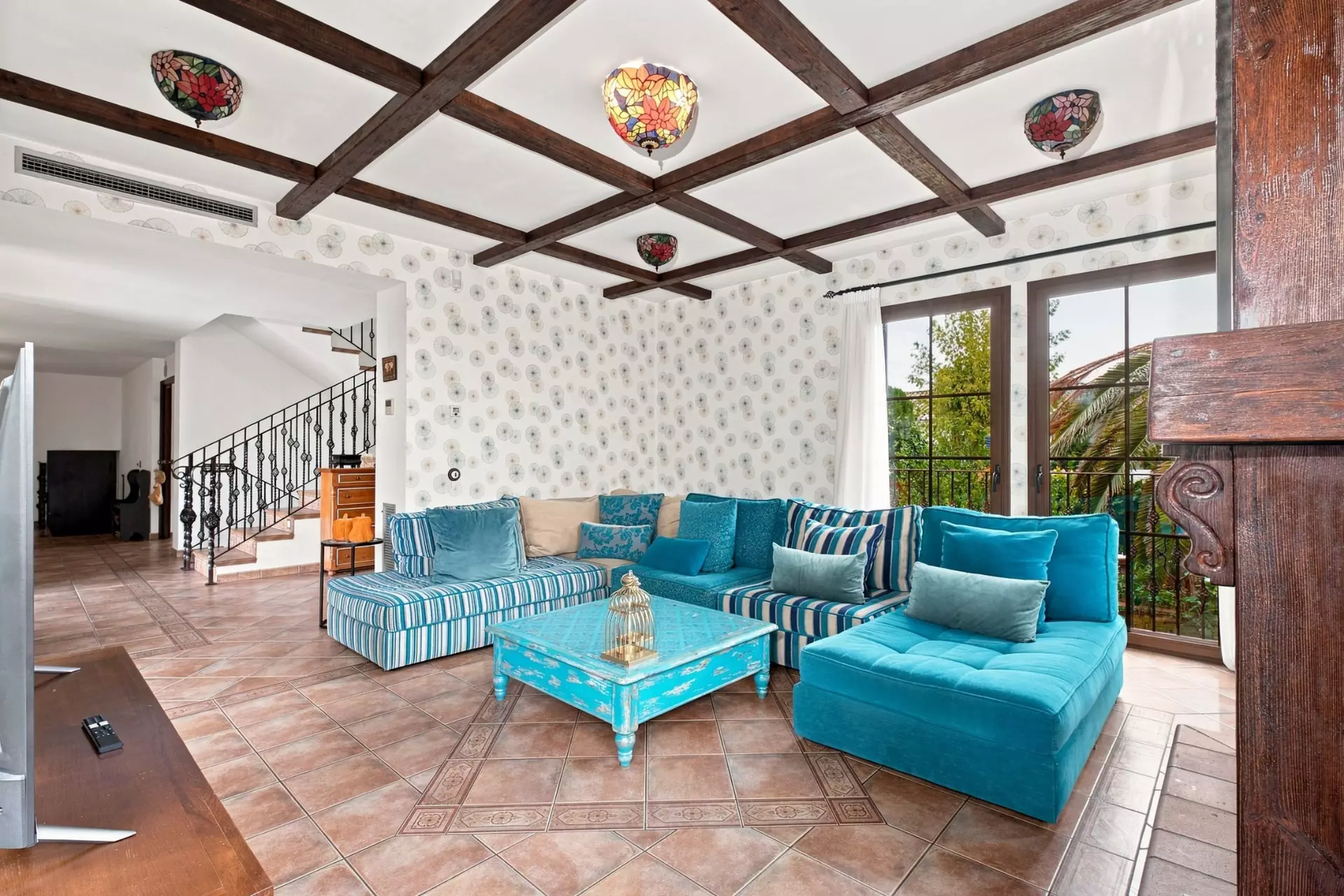 Luxury, Sea Views and High Returns: Exclusive Villa with 24 m Private Mooring