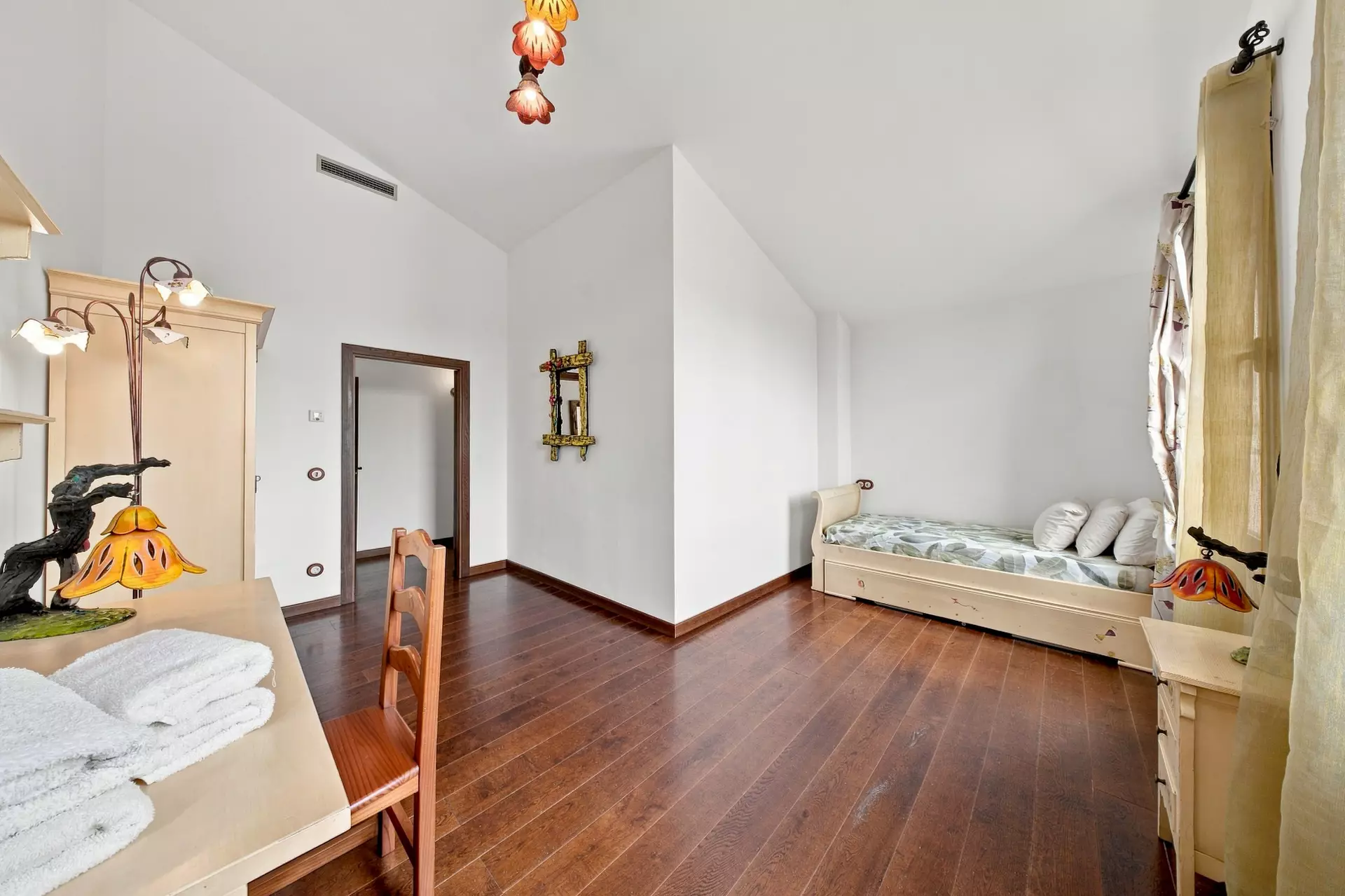 Luxury, Sea Views and High Returns: Exclusive Villa with 24 m Private Mooring