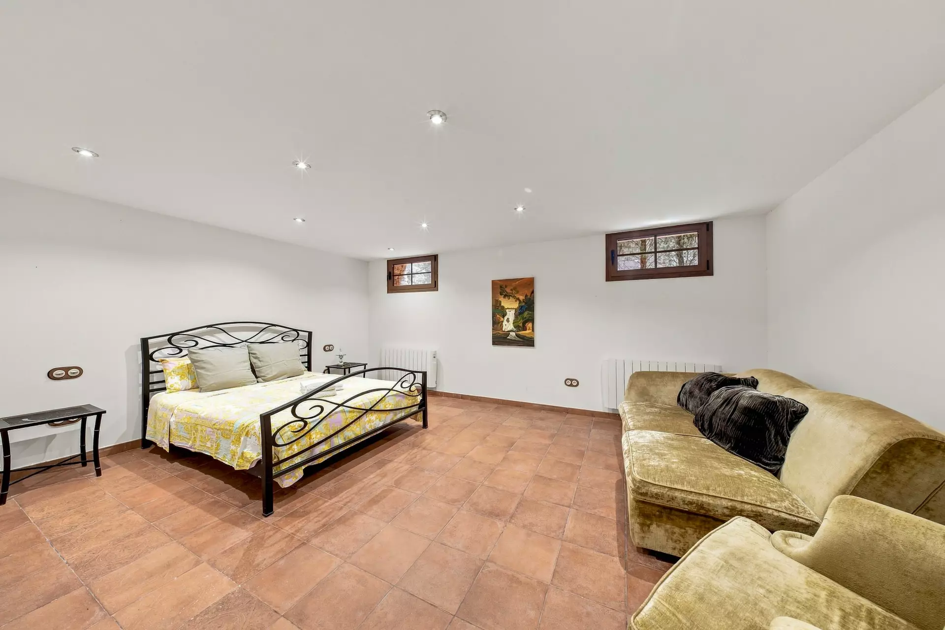 Luxury, Sea Views and High Returns: Exclusive Villa with 24 m Private Mooring