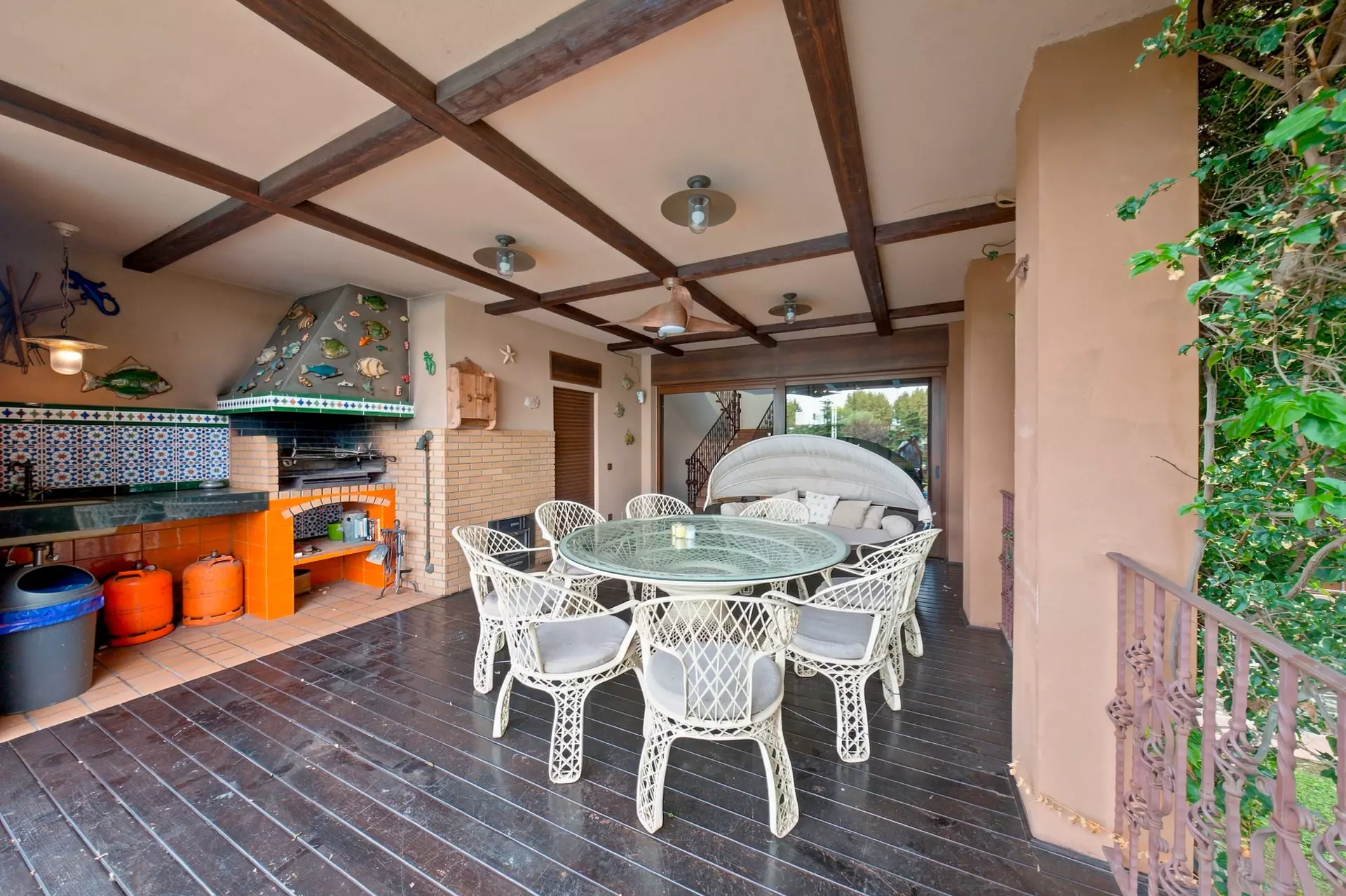 Luxury, Sea Views and High Returns: Exclusive Villa with 24 m Private Mooring