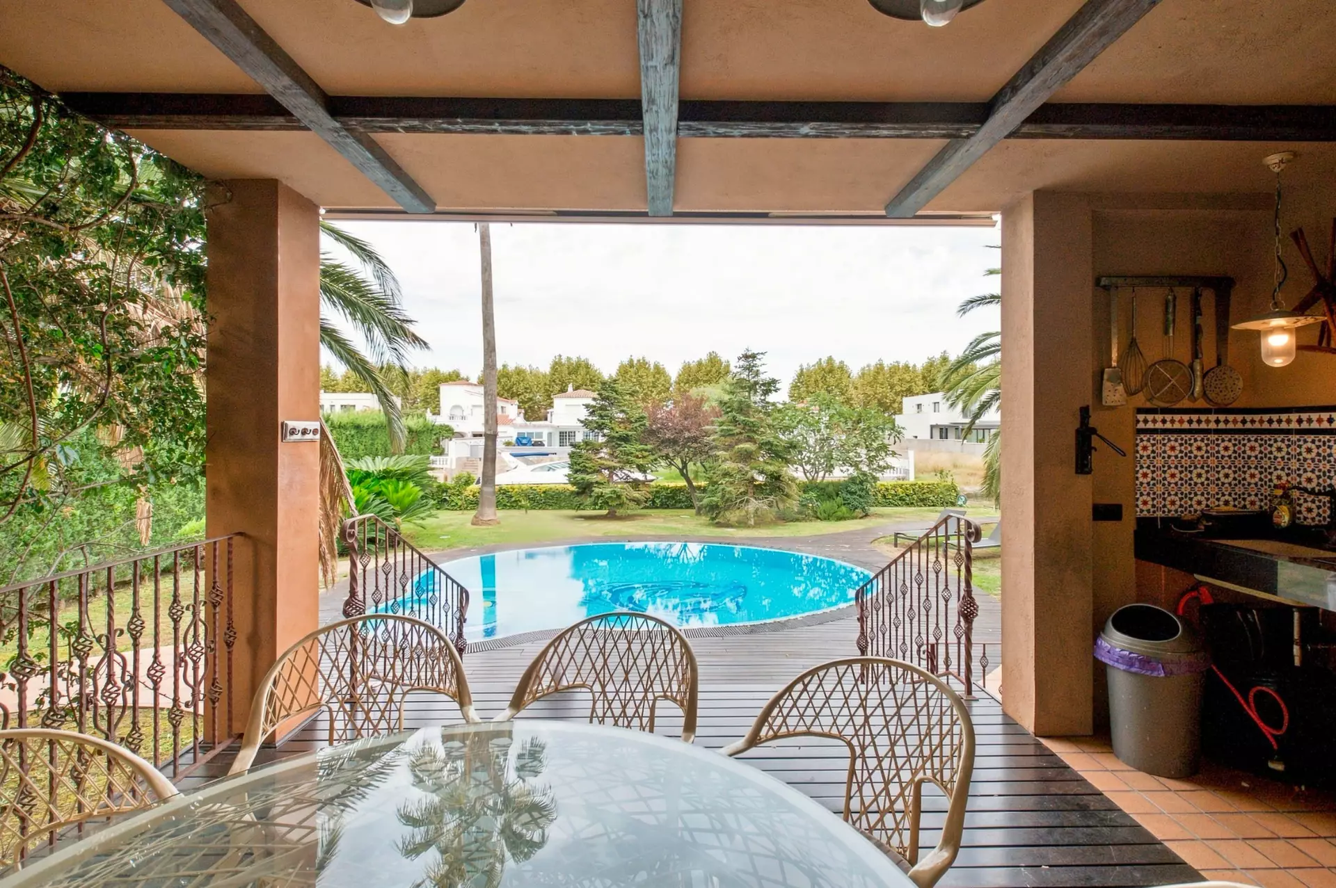 Luxury, Sea Views and High Returns: Exclusive Villa with 24 m Private Mooring