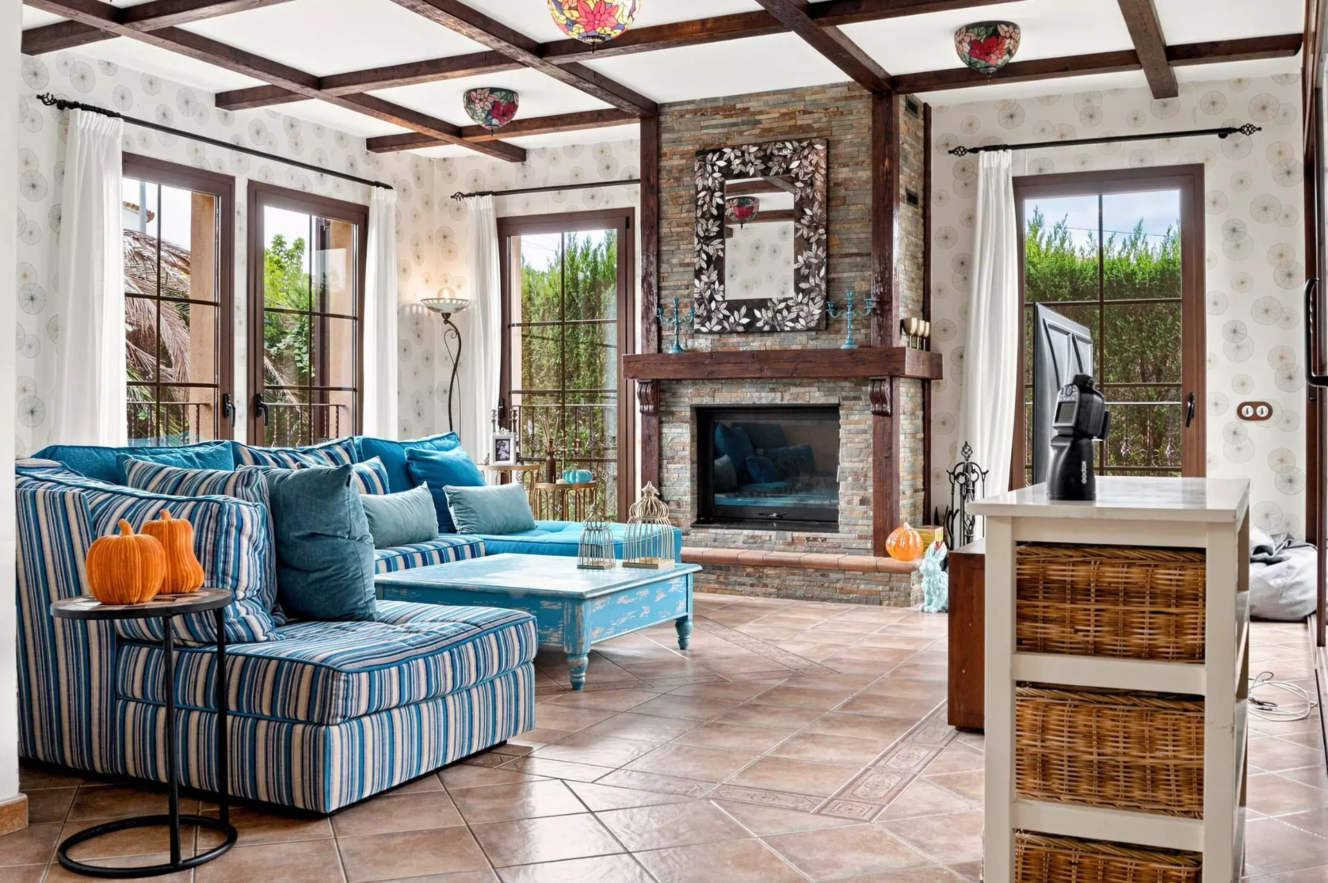 Luxury, Sea Views and High Returns: Exclusive Villa with 24 m Private Mooring
