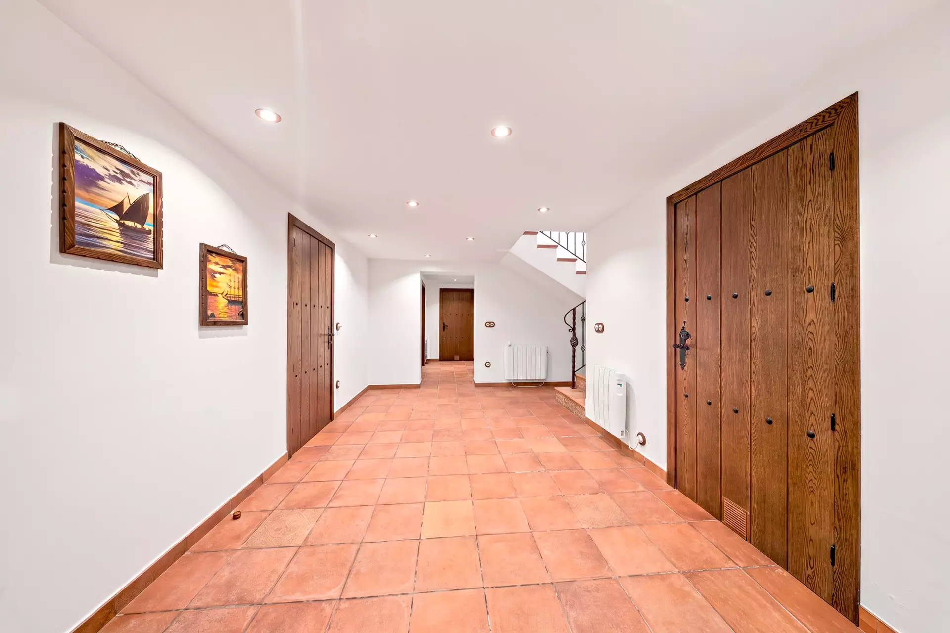 Luxury, Sea Views and High Returns: Exclusive Villa with 24 m Private Mooring