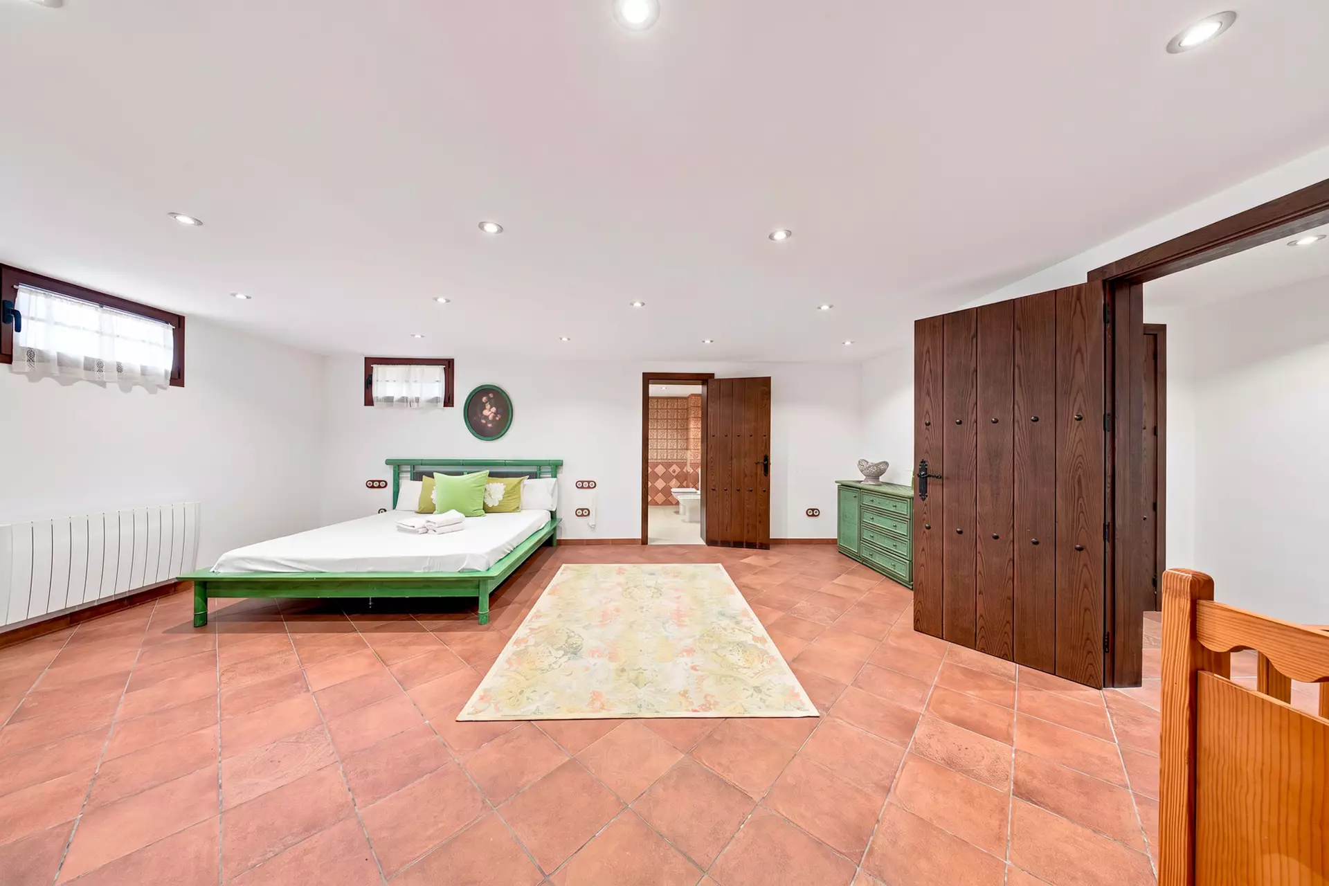Luxury, Sea Views and High Returns: Exclusive Villa with 24 m Private Mooring