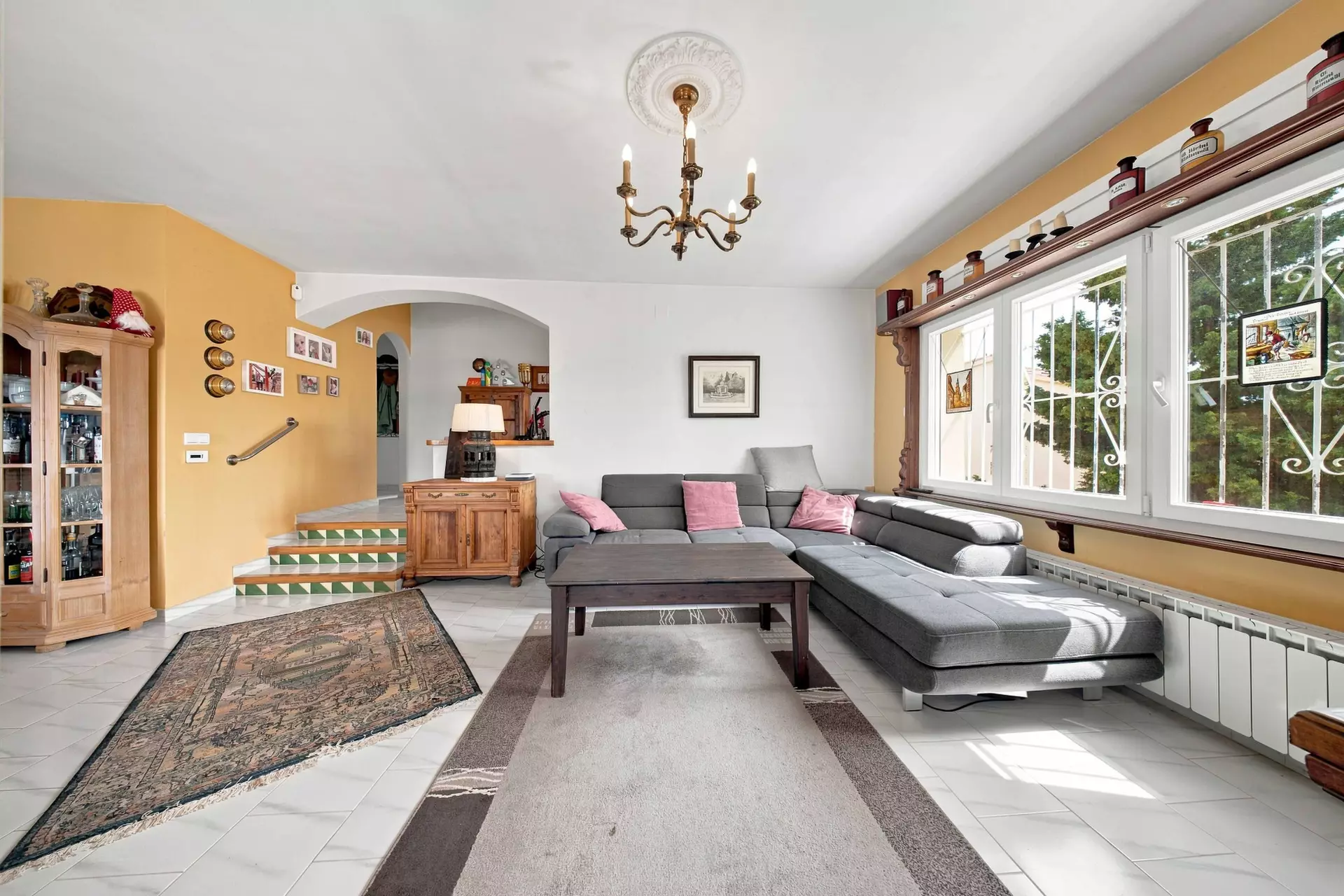 Haus mit Panoramablick in Palau-Saverdera