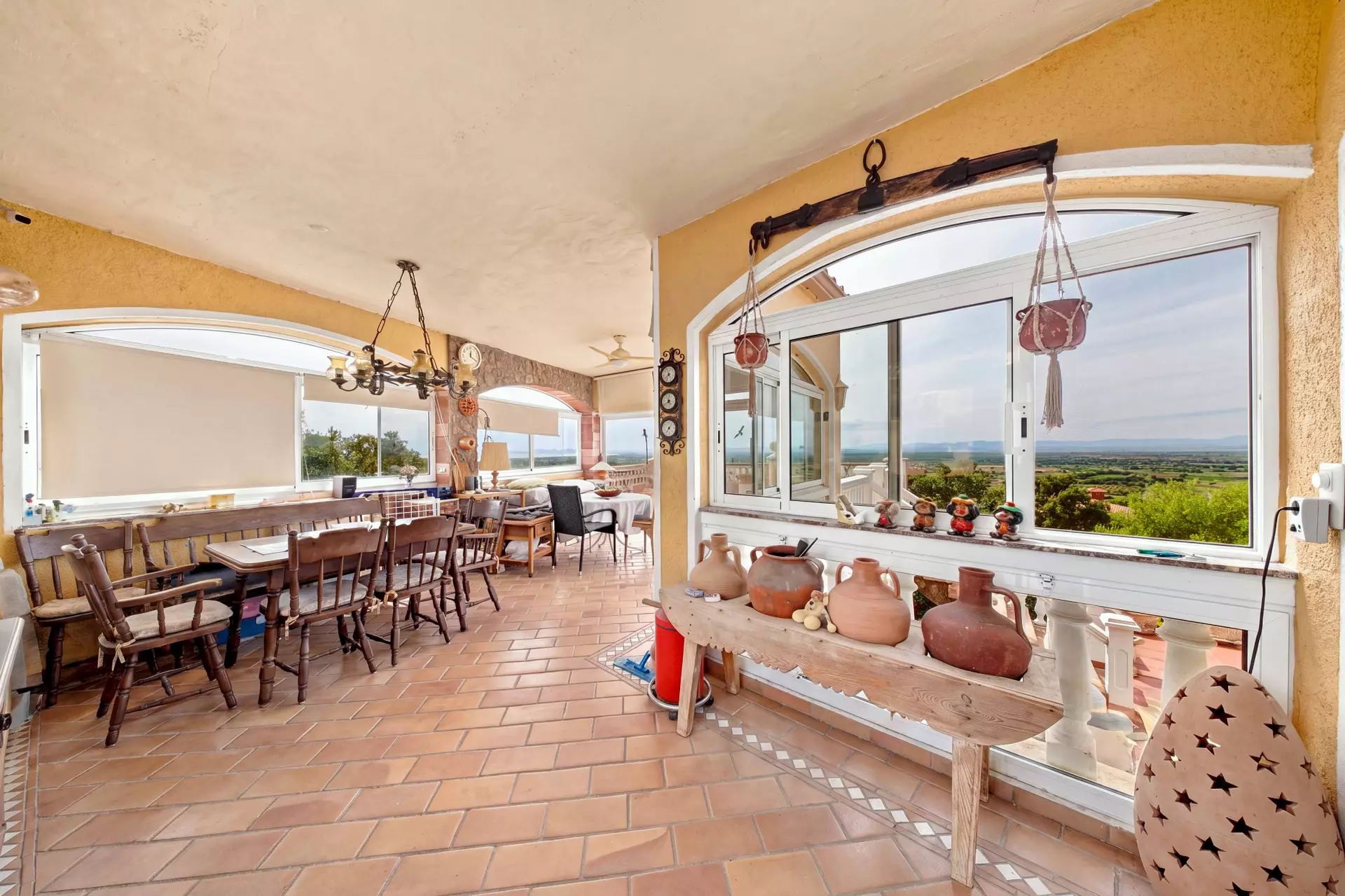 Haus mit Panoramablick in Palau-Saverdera