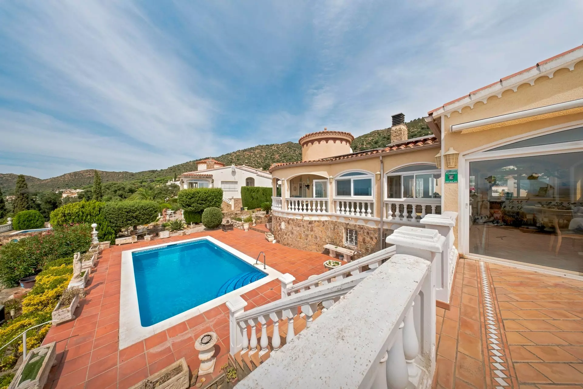 Haus mit Panoramablick in Palau-Saverdera