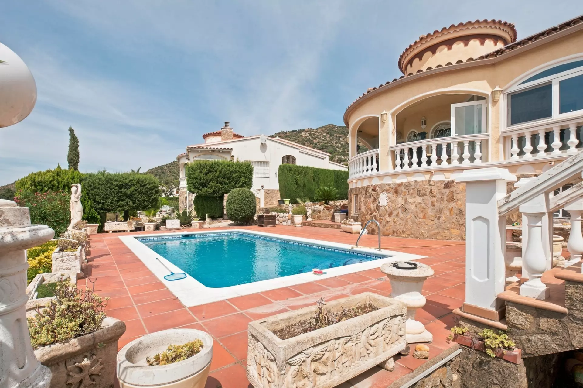 Haus mit Panoramablick in Palau-Saverdera