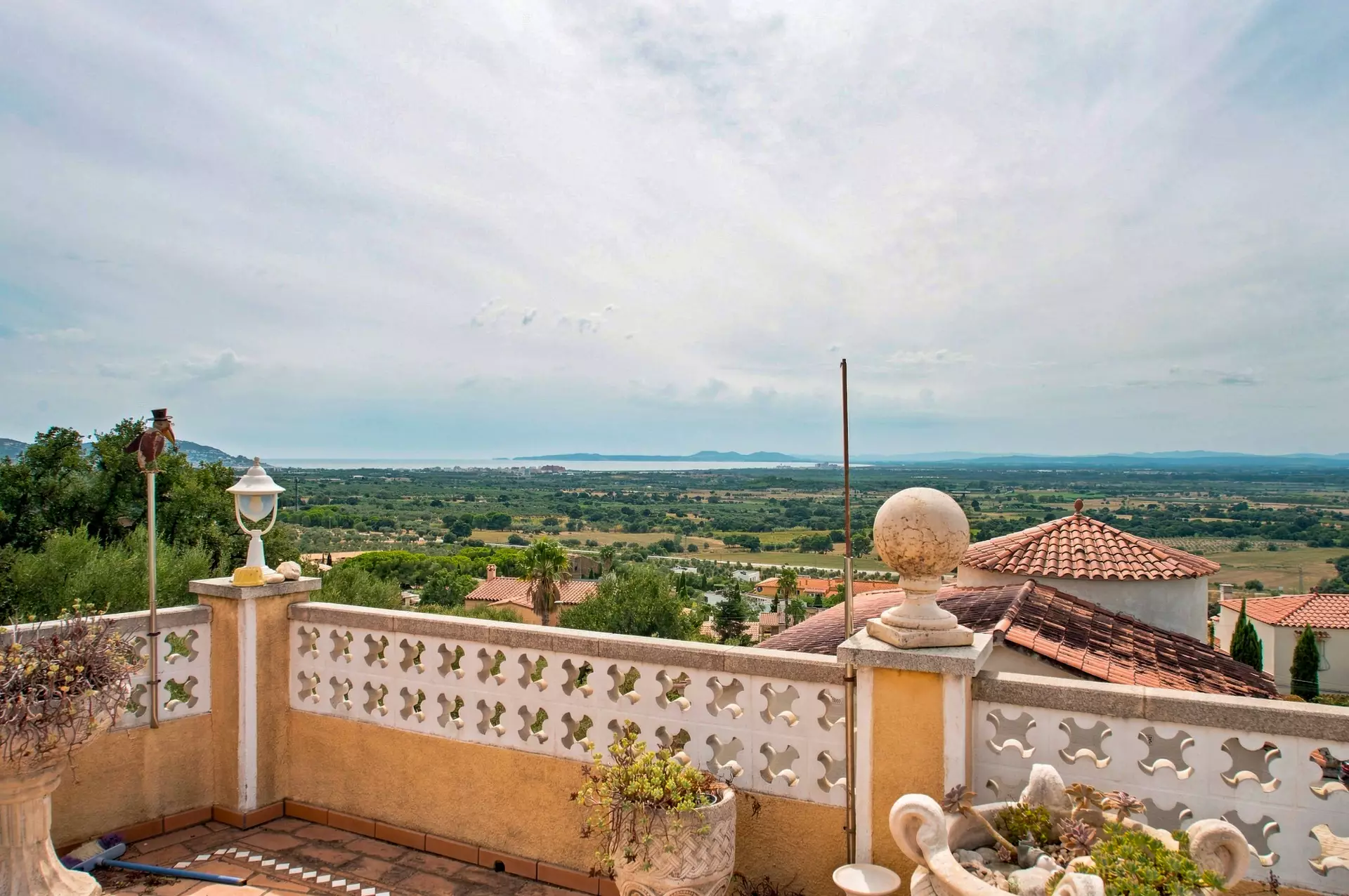 Haus mit Panoramablick in Palau-Saverdera